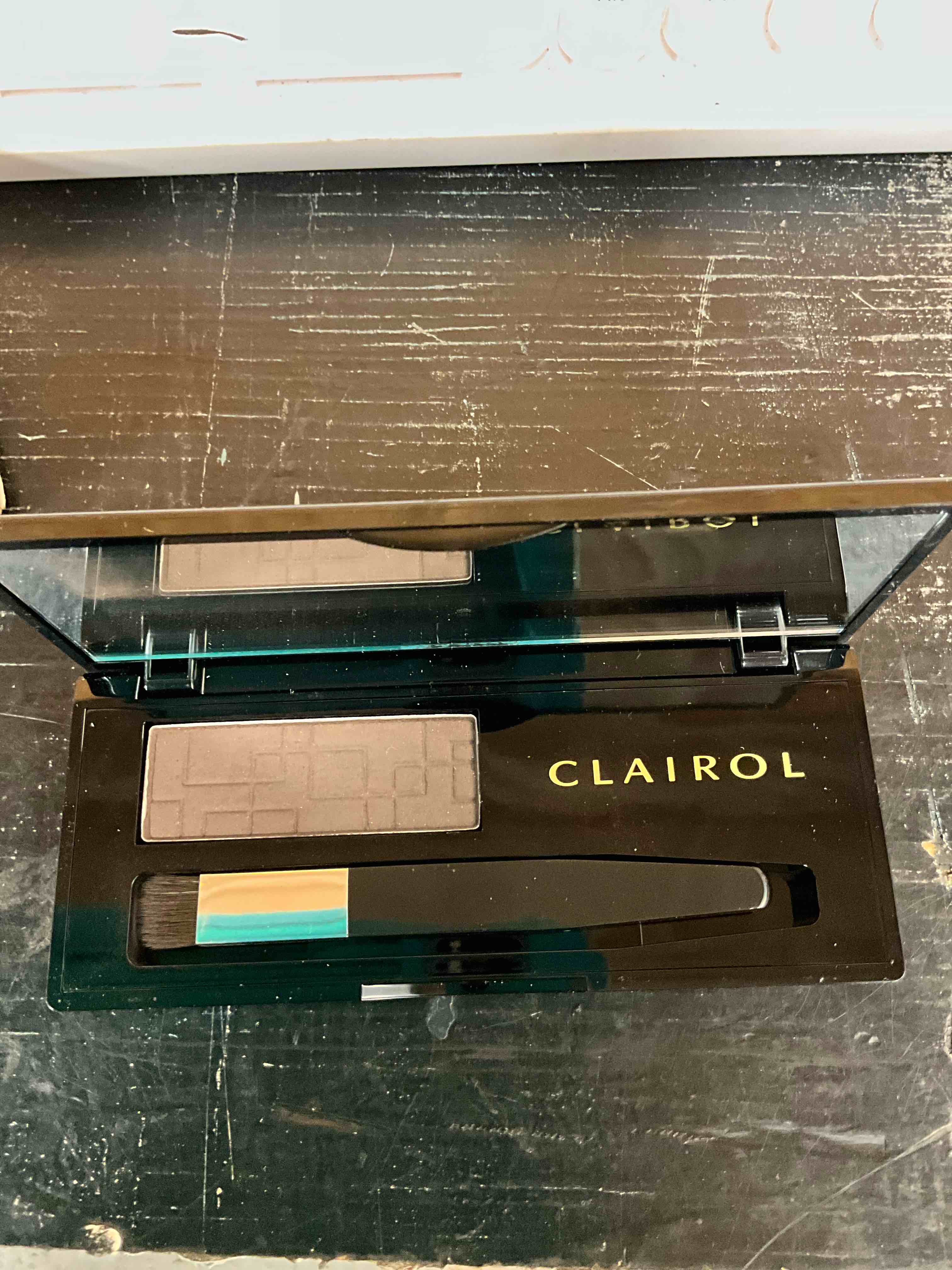 Condition photo showing Brand New for Clairol Root Touch-Up Temporary Concealing Powder, Dark Brown Hair Color, 1 Count Dark Brown 0.07 Ounce (Pack of 1)