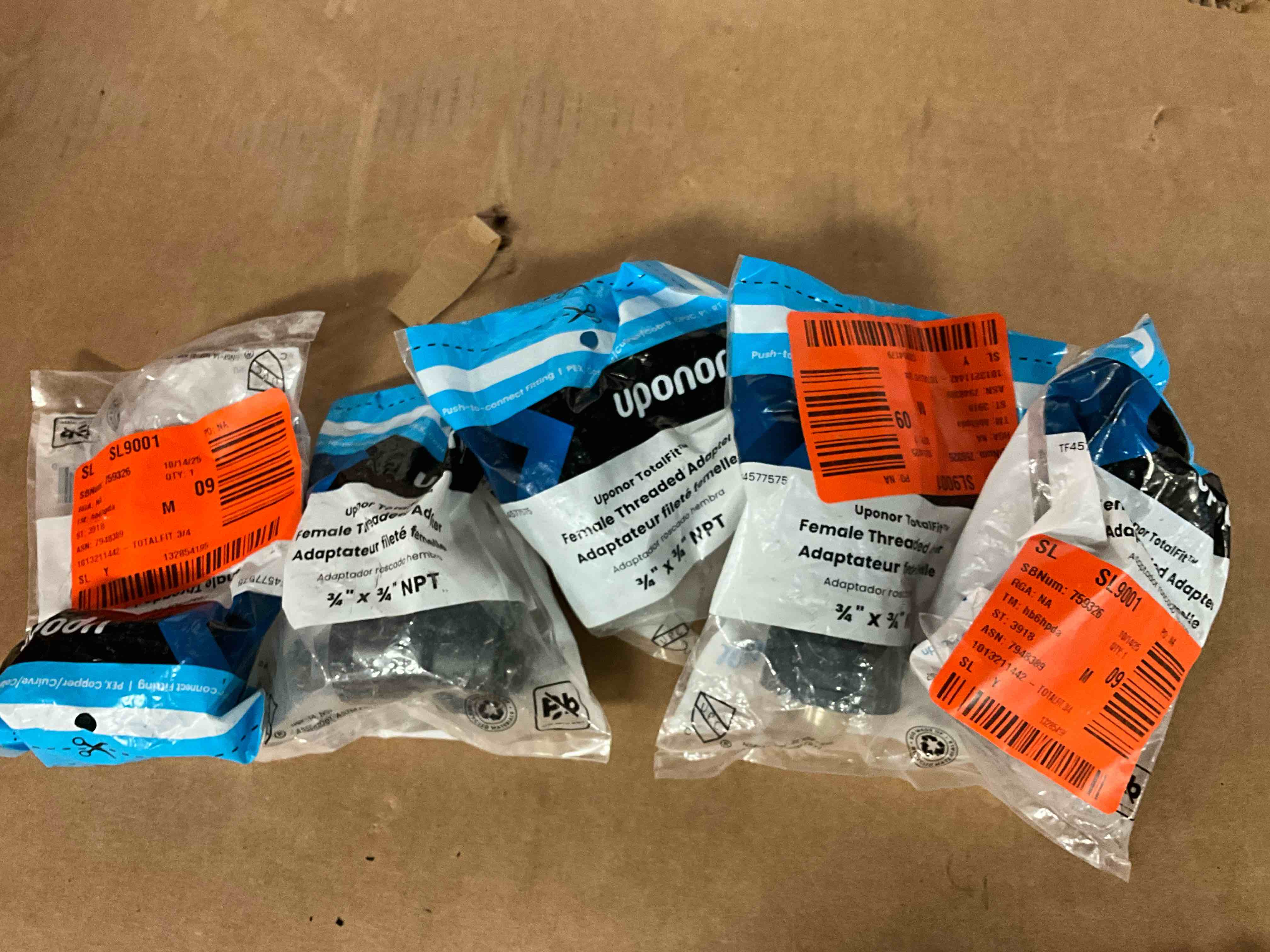Condition photo showing New/Like New for Uponor TotalFit 3/4 inch Female Threaded Adapter NPT, Push-to-Connect Engineered Polymer Fitting System for PEX, PE-RT, CPVC, and Copper - (5-pack) 
