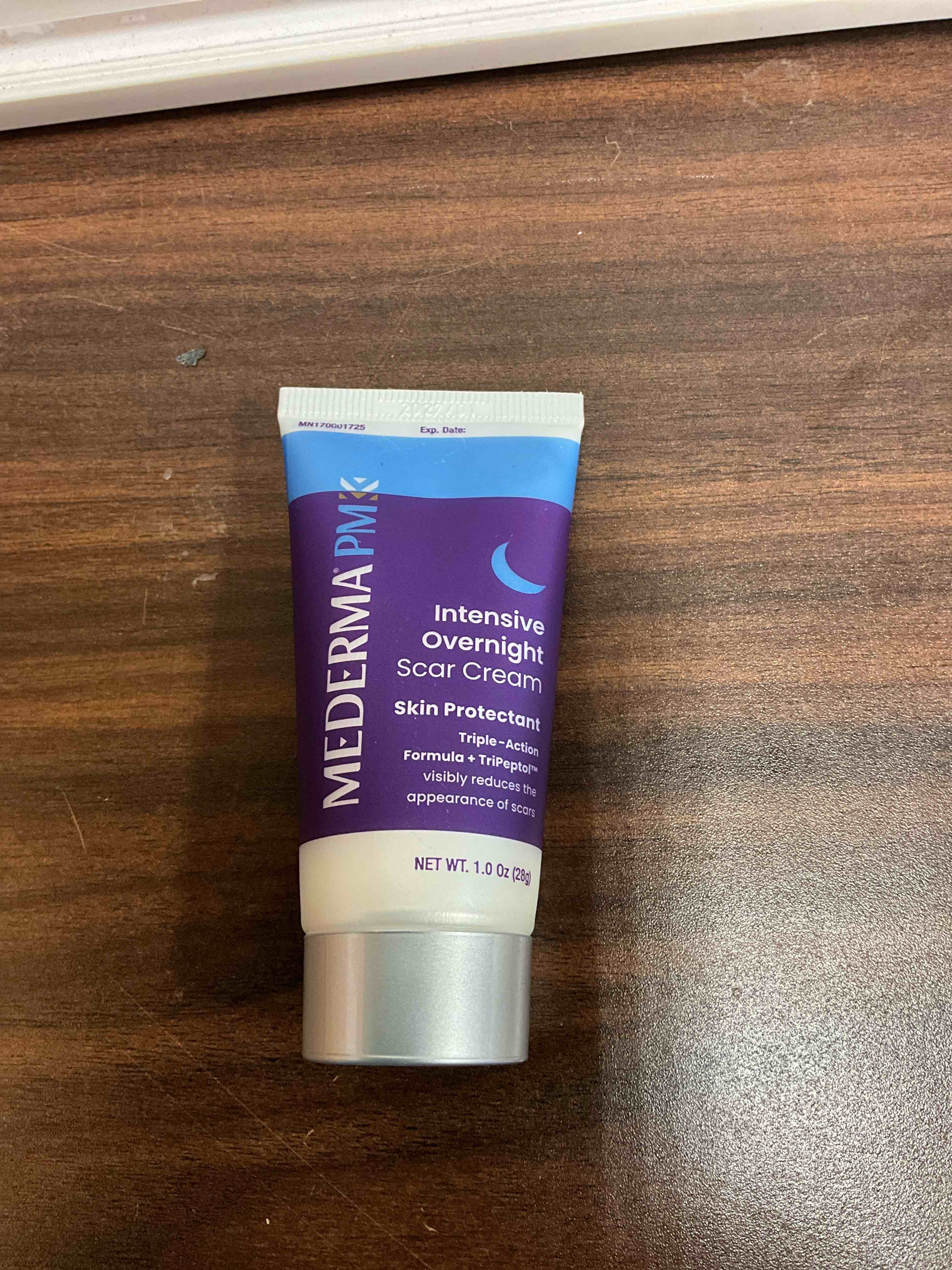 Condition photo showing Good Condition for mederma pm intensive overnight scar cream, works with skin's nighttime regenerative activity, clinically shown to make scars smaller and less visible, 1.0 oz (28g) 1 ounce