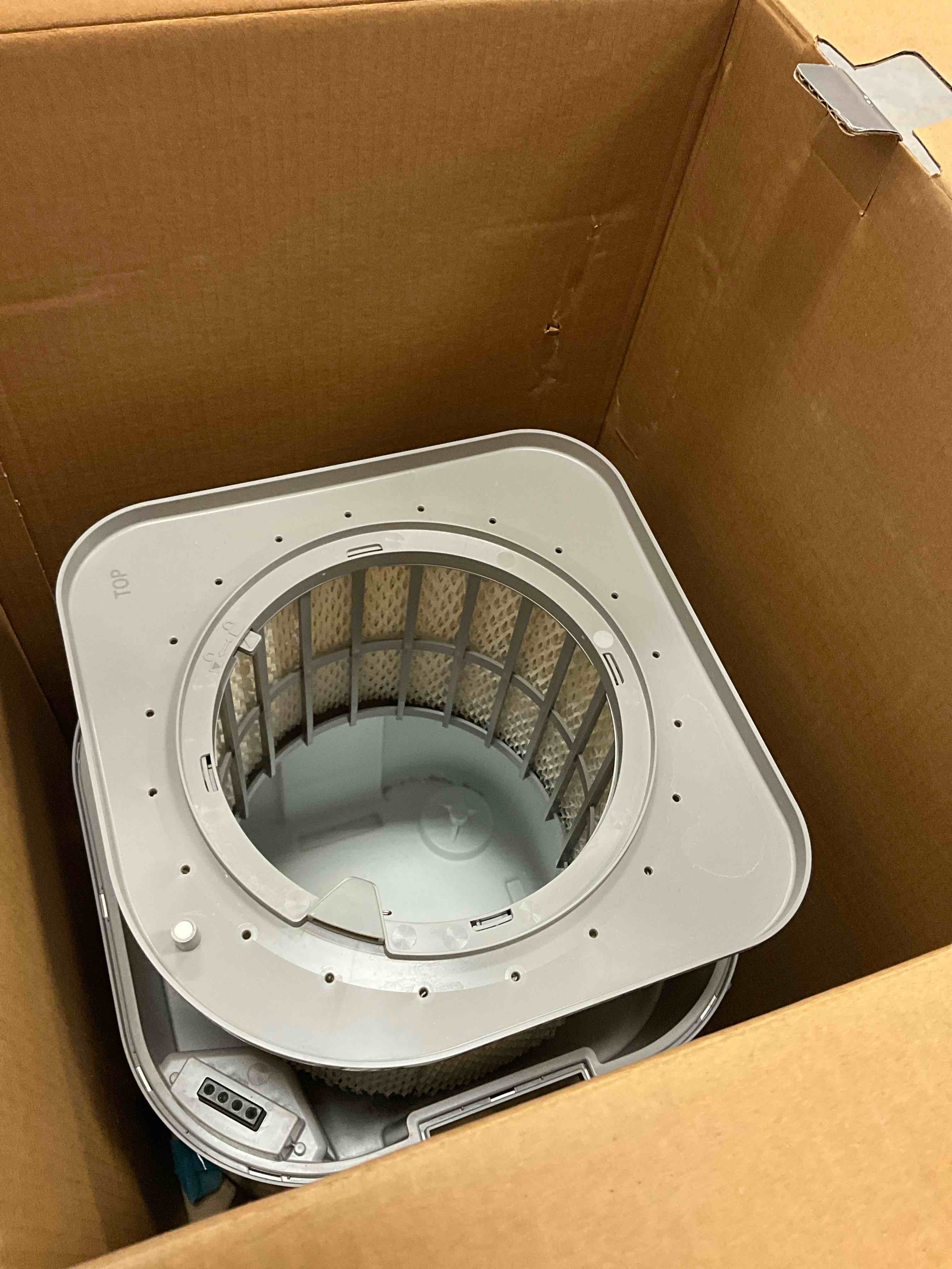 Condition photo showing Good Condition for 6 gal. evaporative humidifier for whole house in white