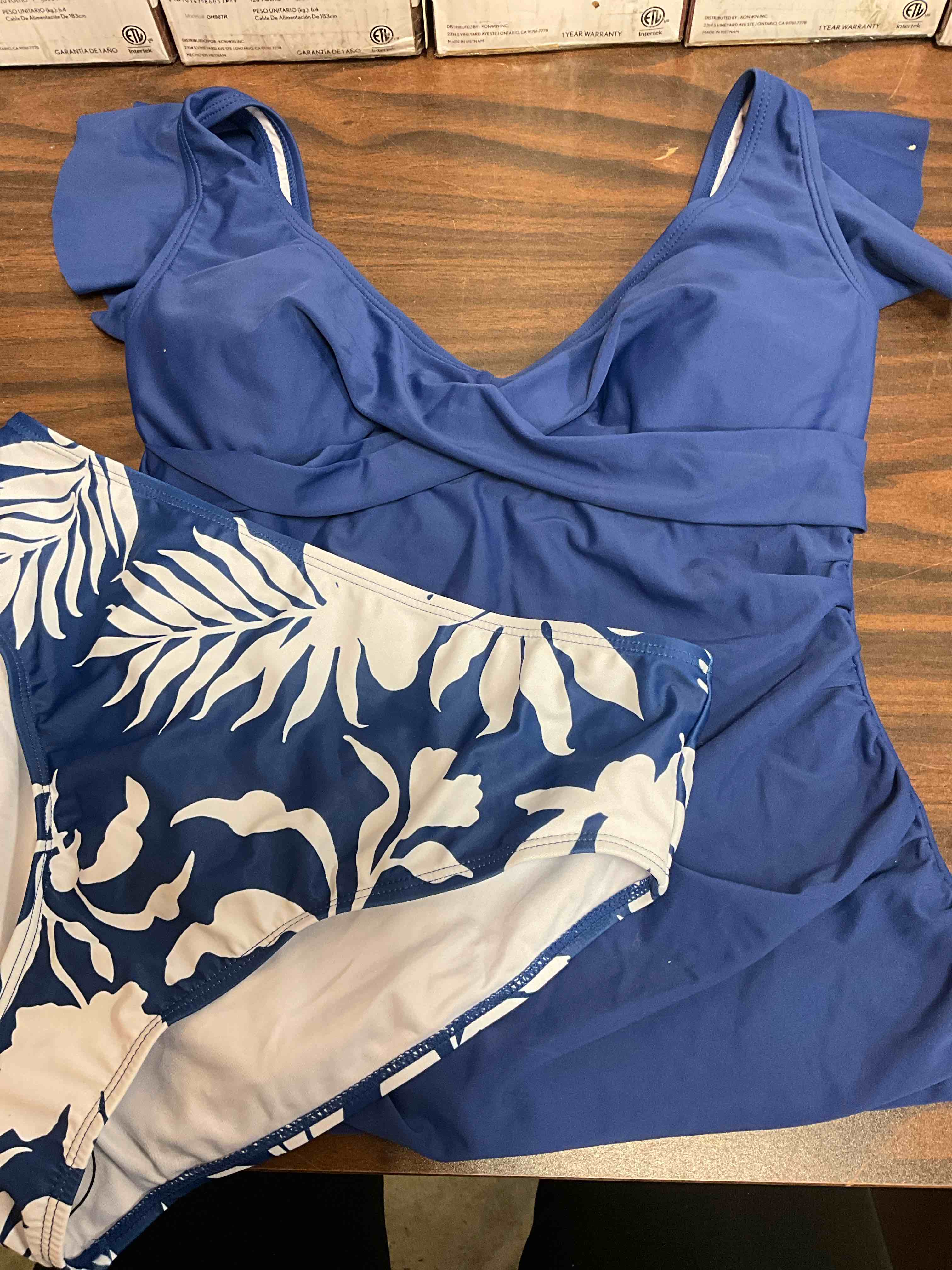 Condition photo showing New/Like New for medium. tankini swimsuit for women tummy control two piece ruched ruched swimwear top with bottom