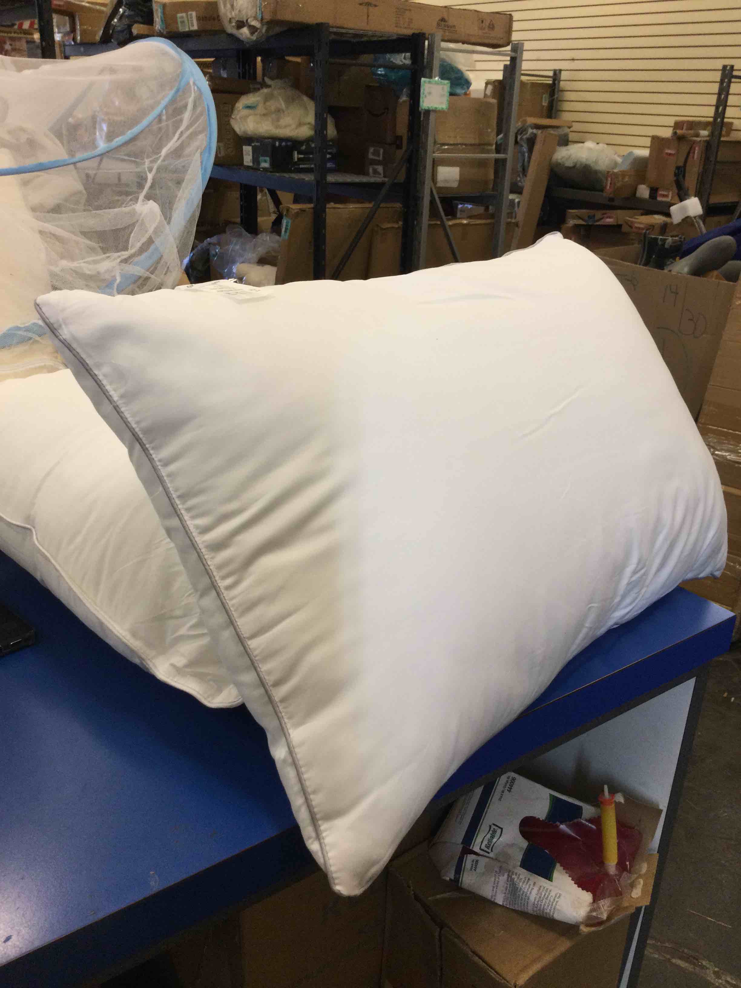 1. Himoon pillow standard and 1 cozy lux standard