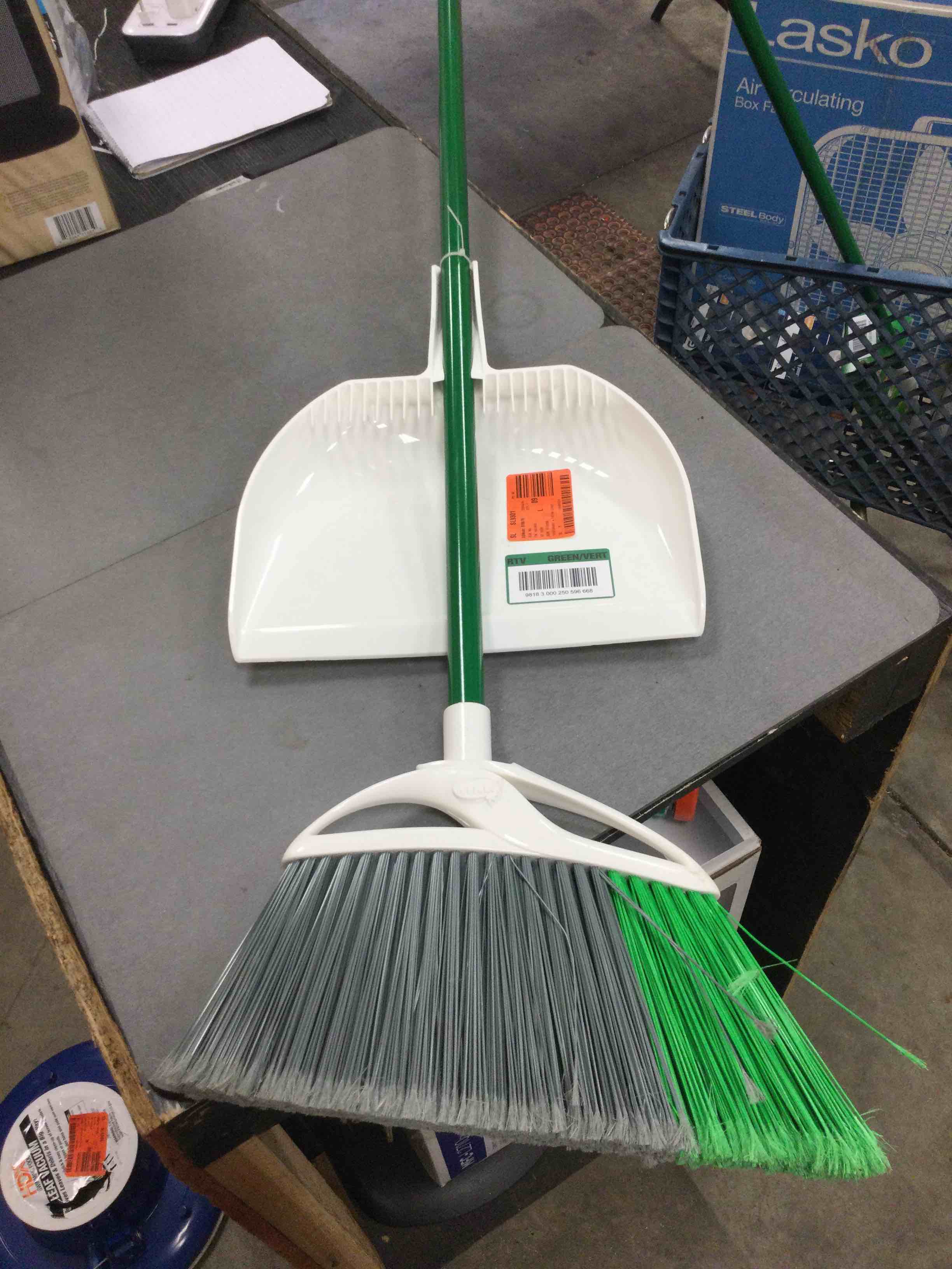 Libman 15 in. Broom and Dustpan Set 
