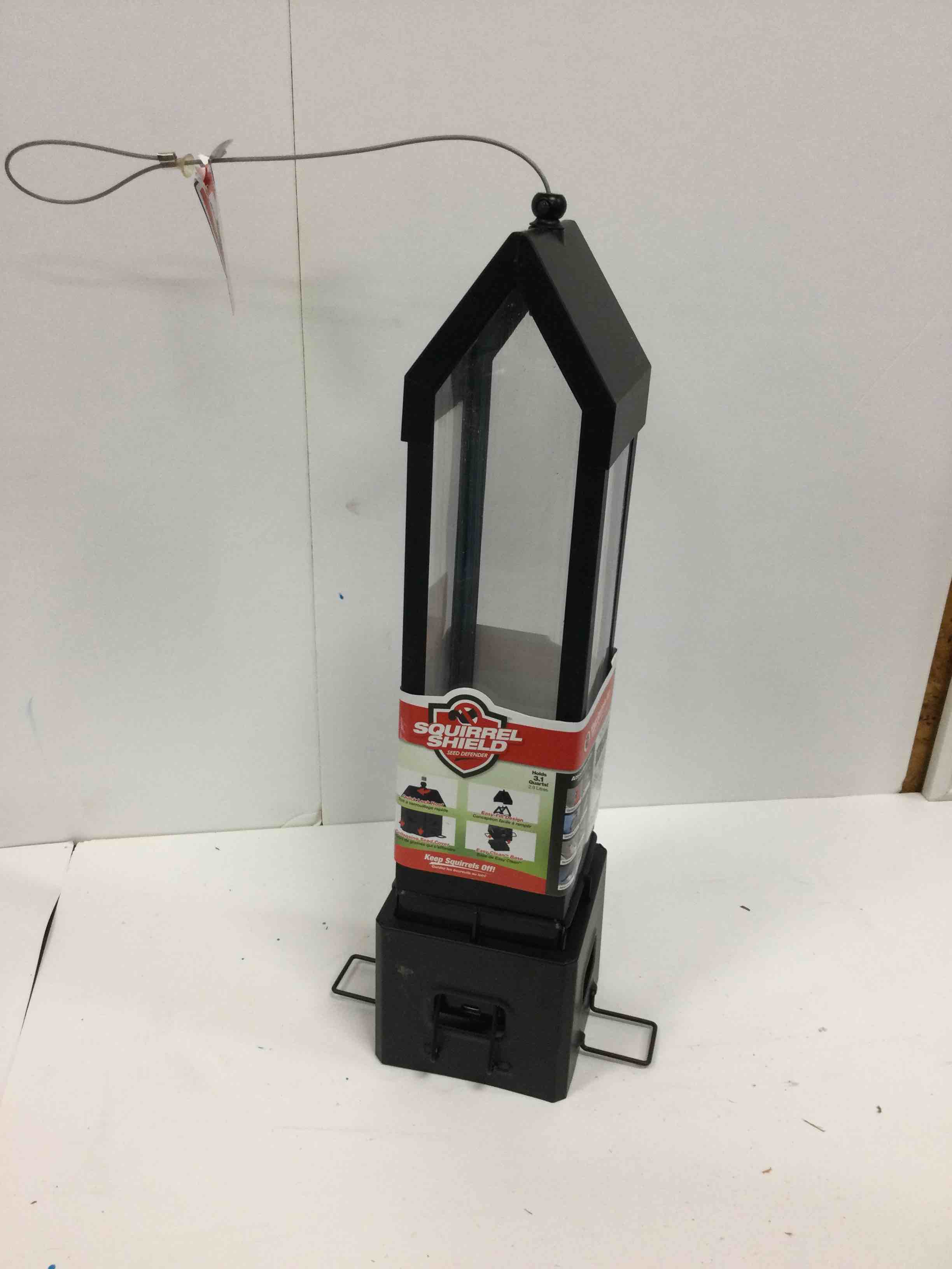 Squirrel Shield Metal Squirrel Proof Choice Lantern Feeder 3.1QT  Black