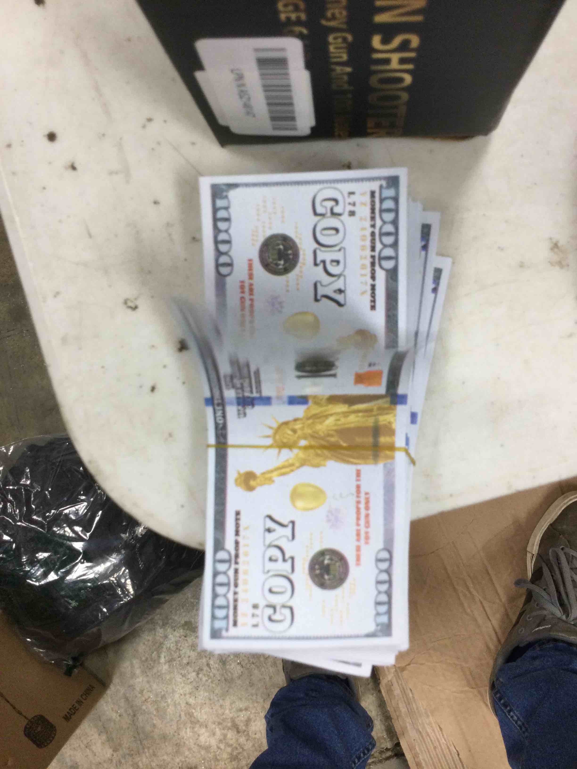 Money Gun with Prop Money Cash Toy Gun Make It Rain Money Shooter Gun with 100 Dollar Bill Toy 200pcs Money Dollar for Christmas, Halloween, Birthday Parties, Weddings Night Club New Year Gift