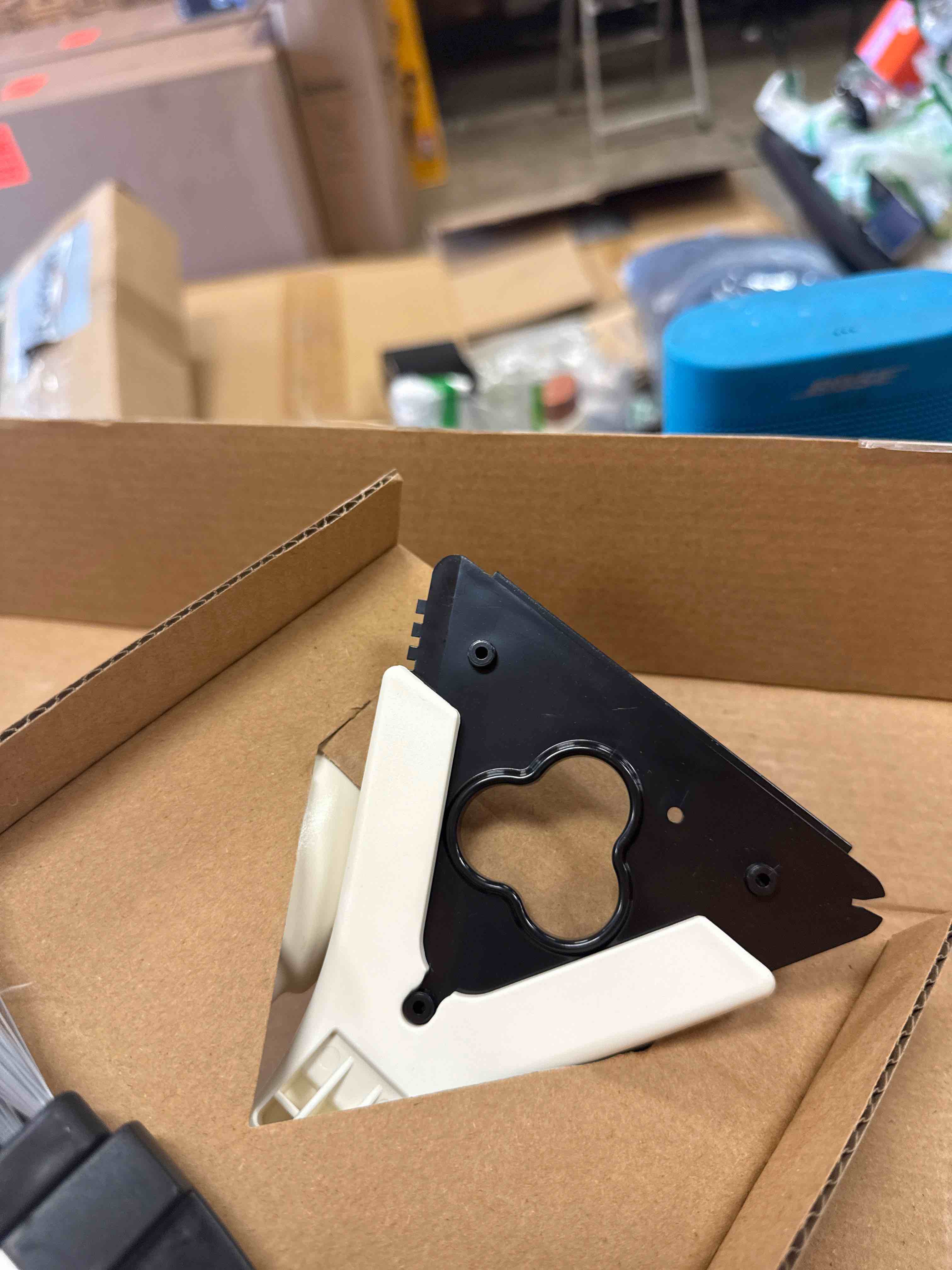 https://s3.amazonaws.com/lotting-images-prod/johnsoncity/YEL3880284_1752691358972.jpeg