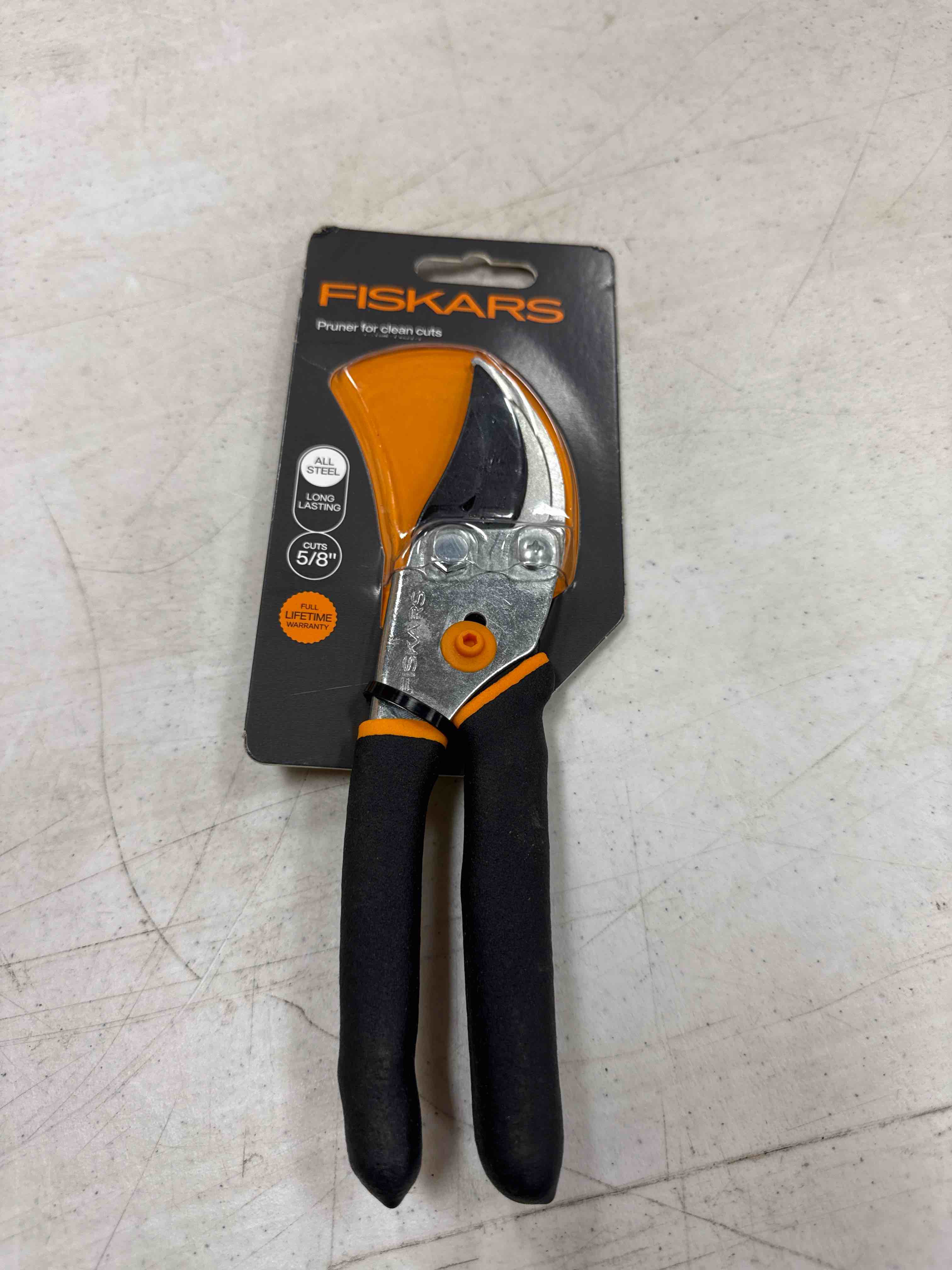 5/8 in. Cut Capacity 9 in. Classic Bypass Pruning Shears