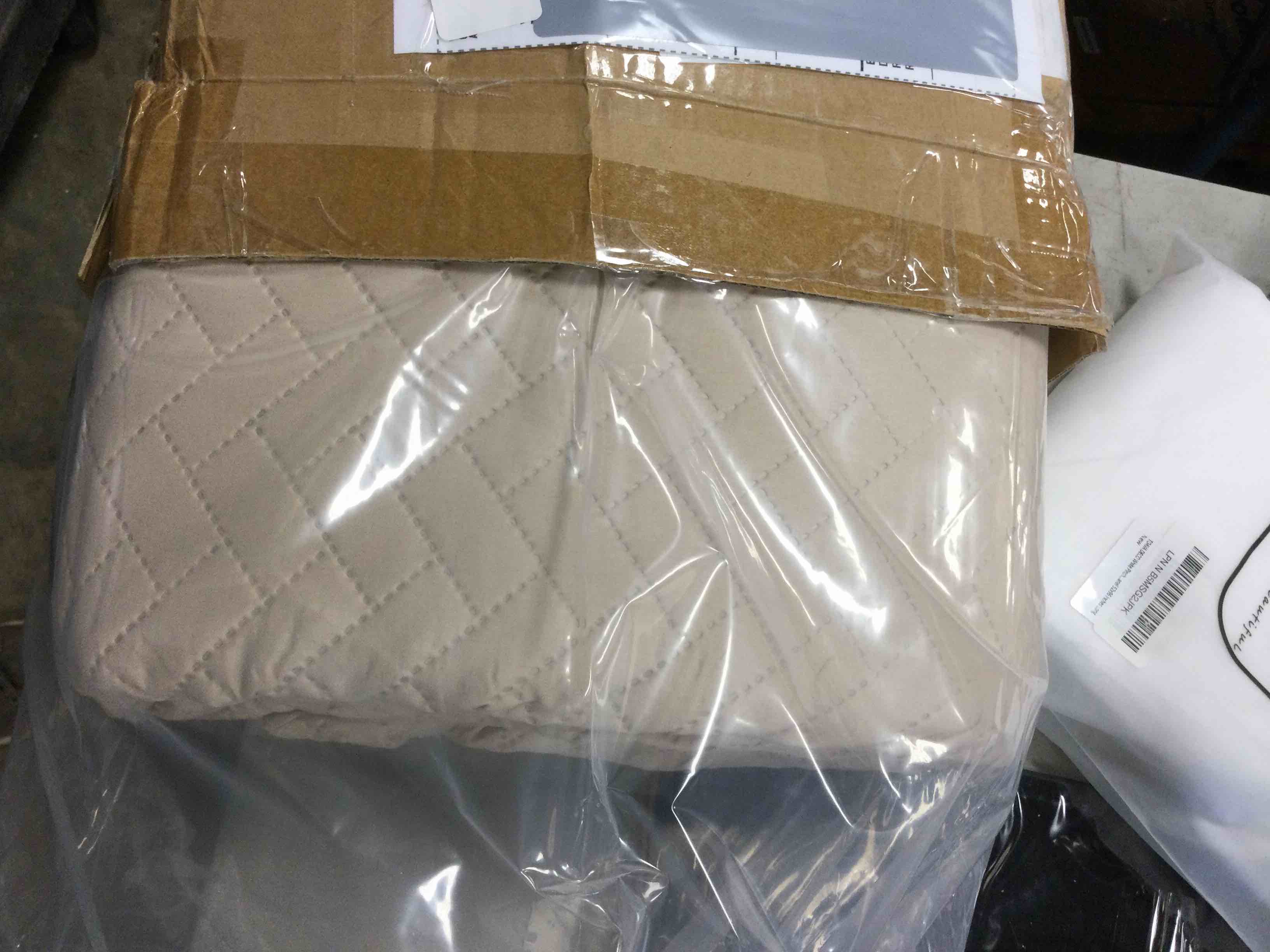 https://s3.amazonaws.com/lotting-images-prod/johnsoncity/YEL3882051_1747331689074.jpeg