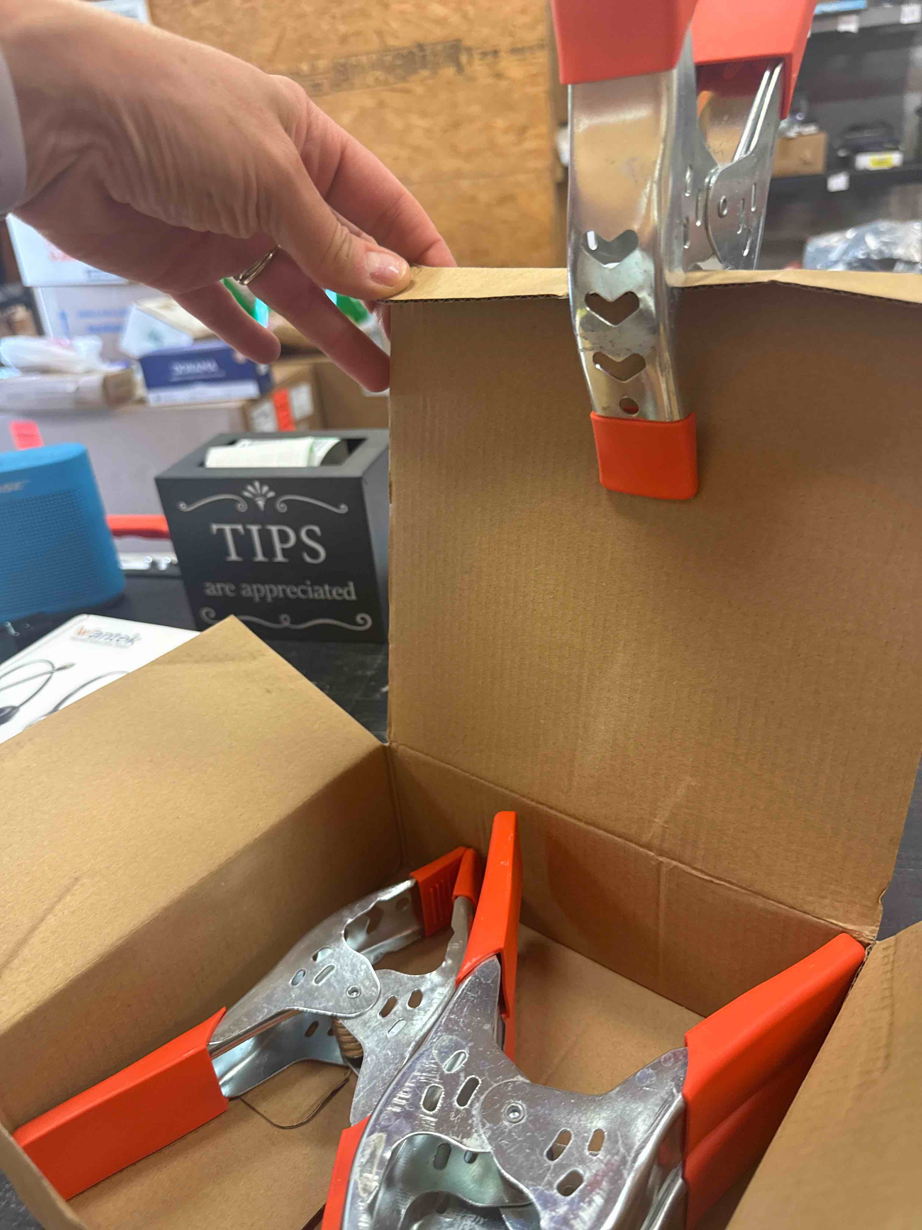 https://s3.amazonaws.com/lotting-images-prod/johnsoncity/YEL3882340_1752246496988.jpeg