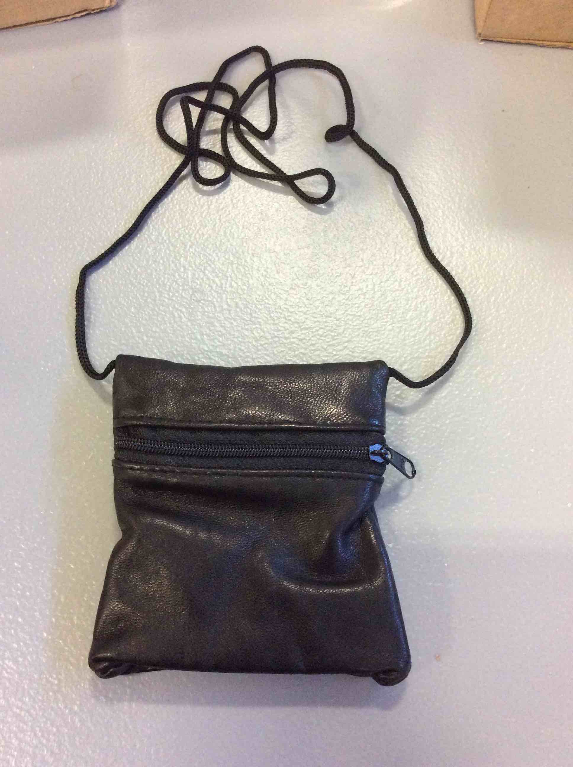 leather ID card case ( black )