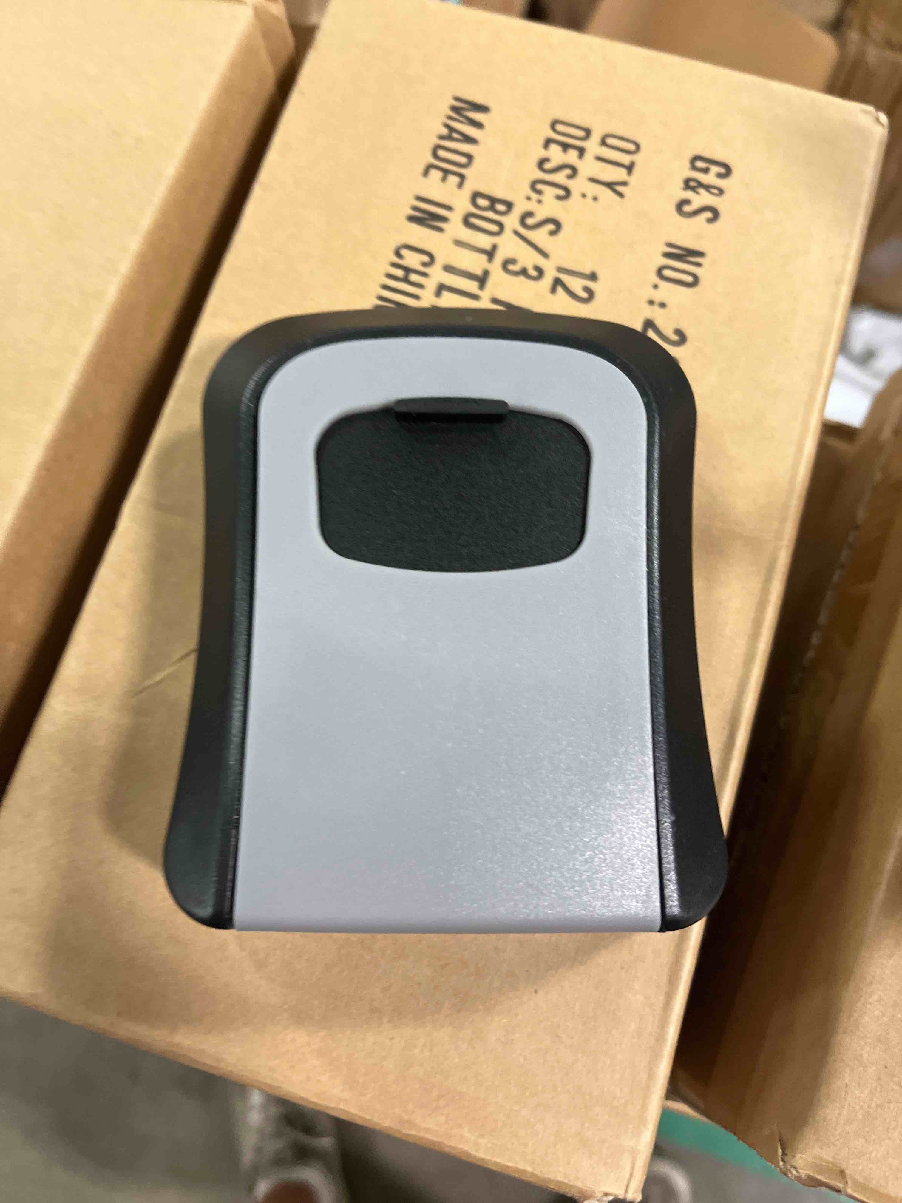 https://s3.amazonaws.com/lotting-images-prod/lock_1756136722918.jpeg