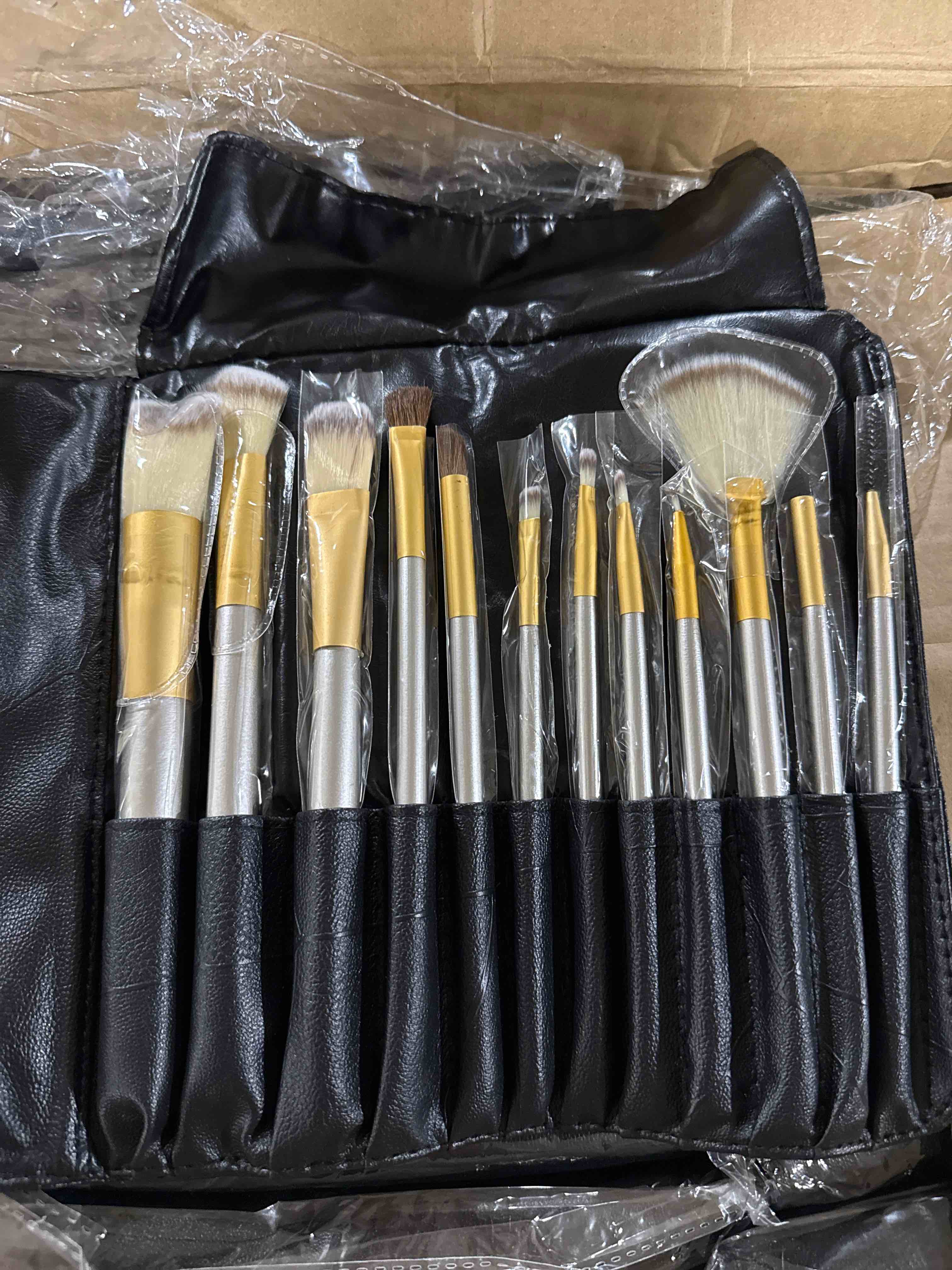 make up brush set with case