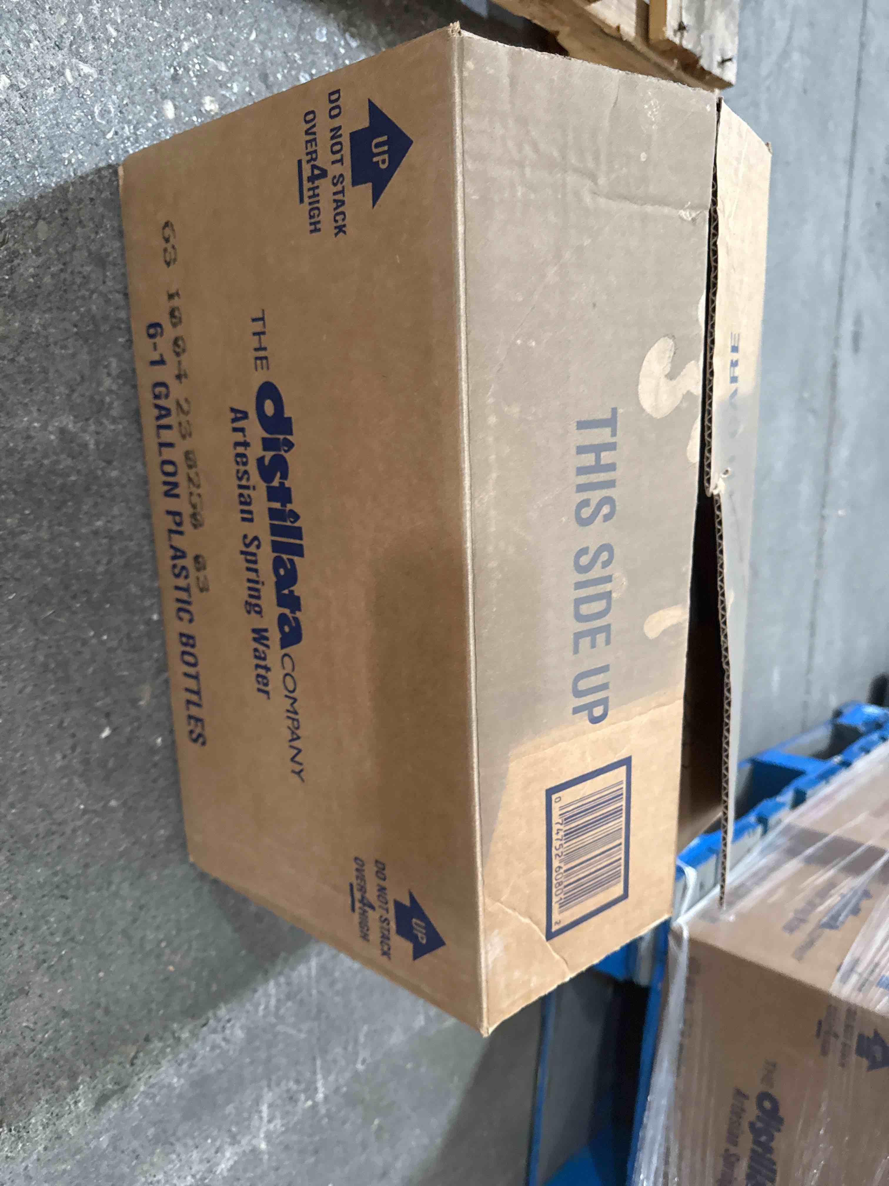 Condition photo showing Good Condition for box lot of miscellaneous items 