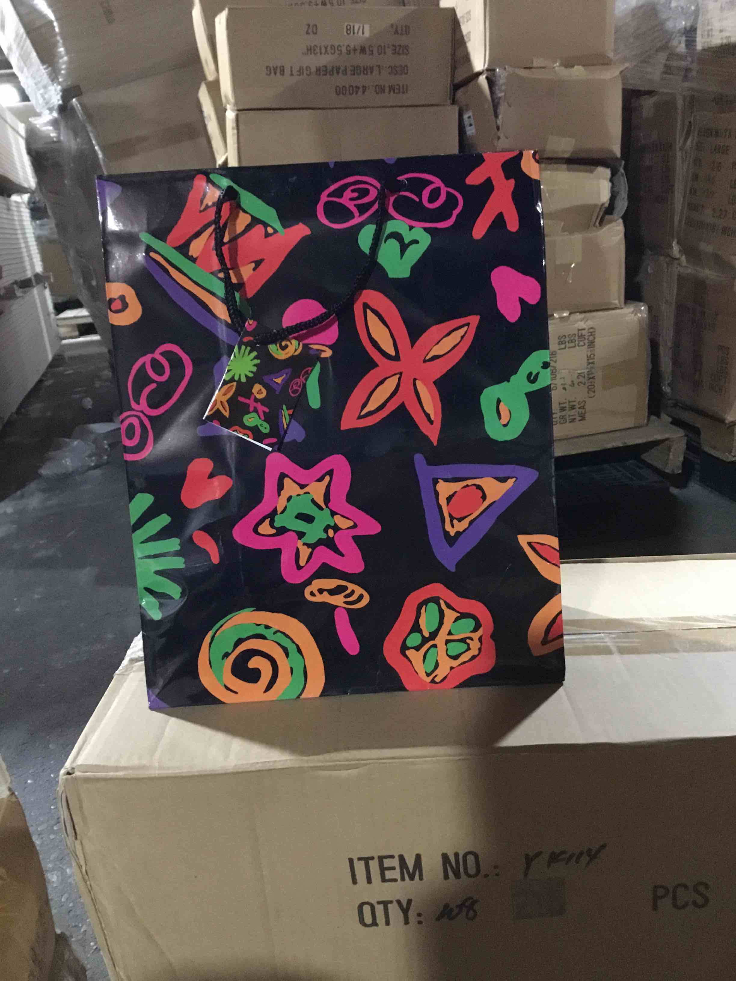 Box of 108 large gift bags with colorful designs