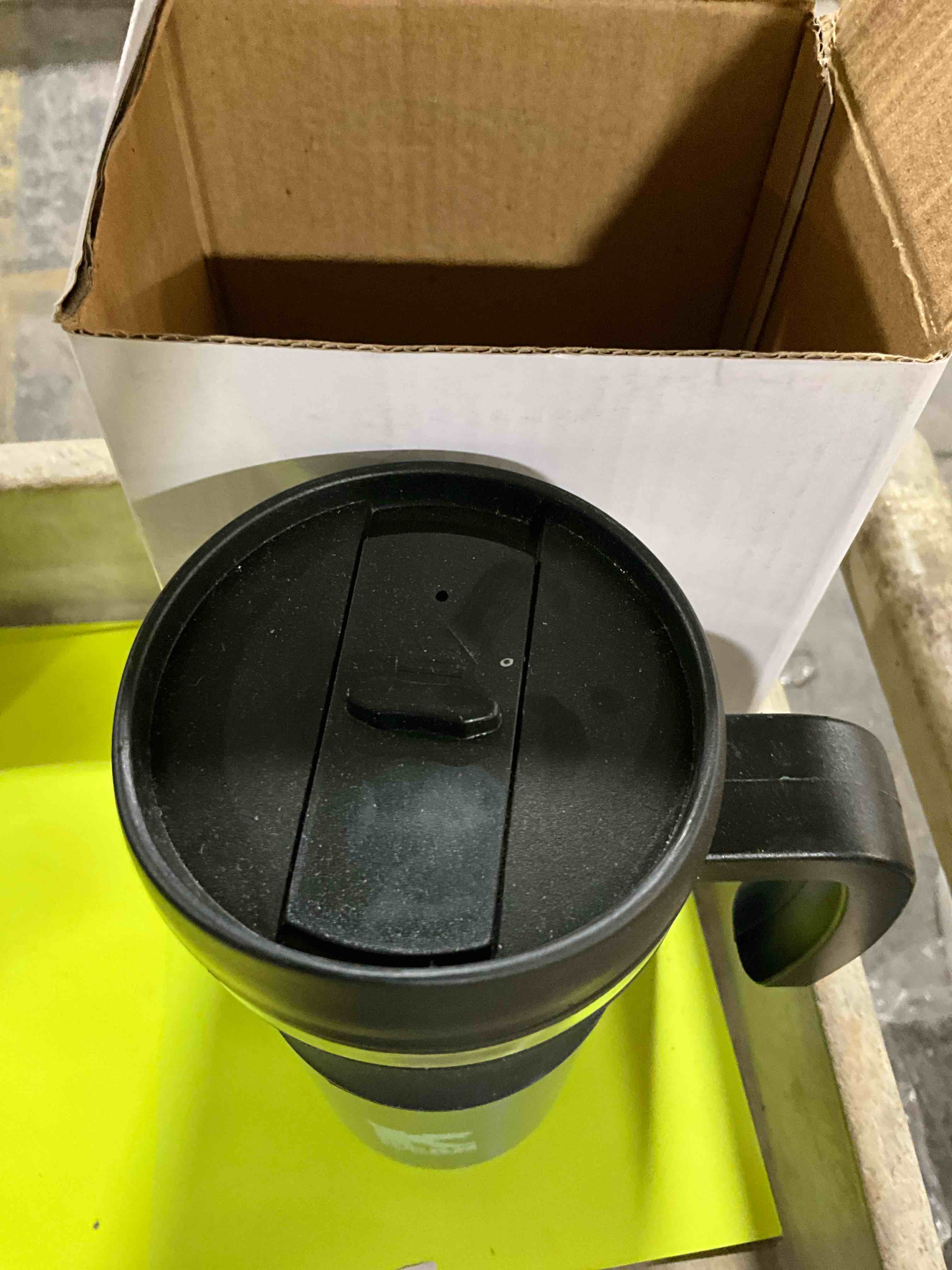 https://s3.amazonaws.com/lotting-images-prod/mug20oz_1756910219273.jpeg