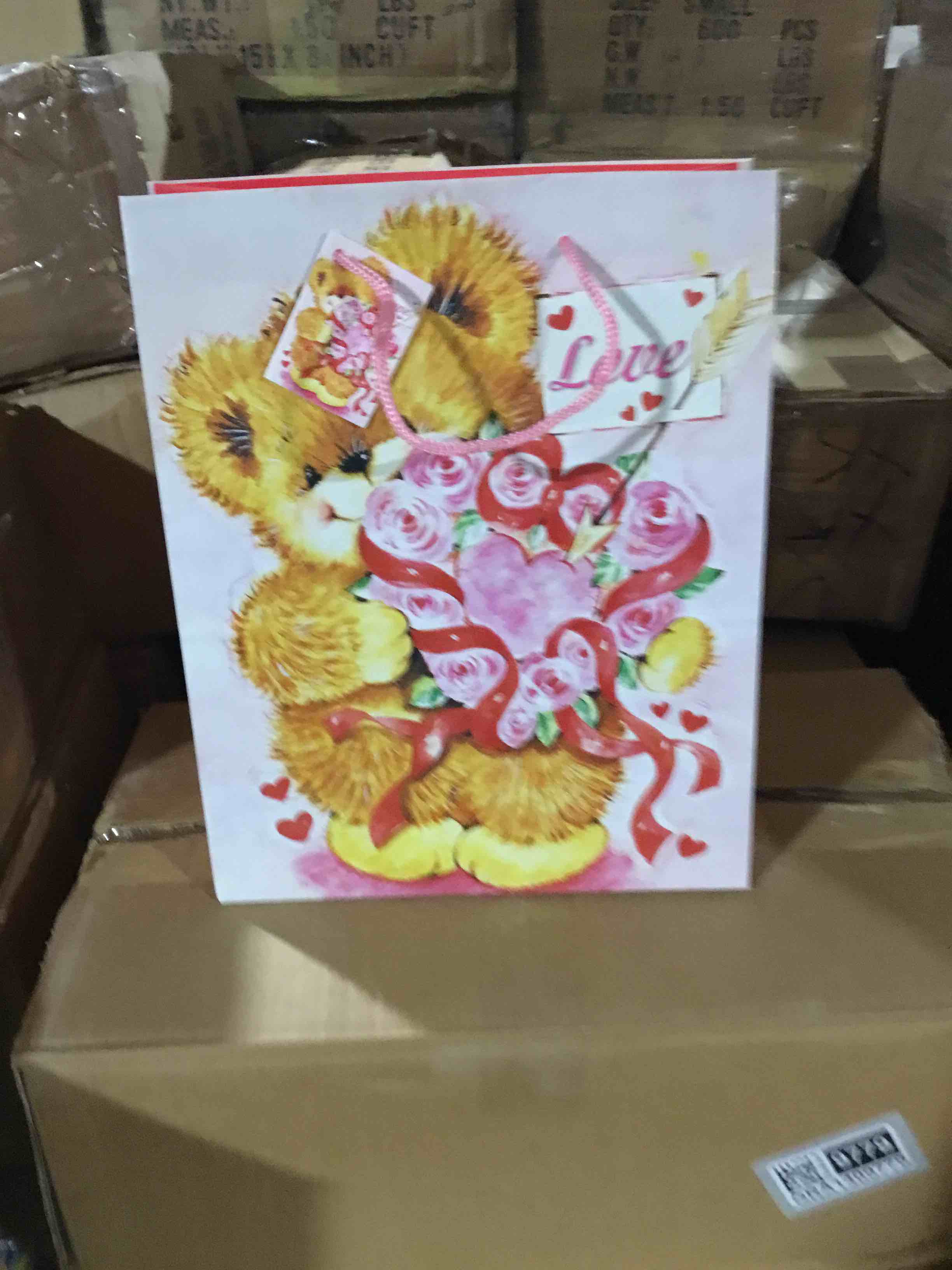 Box of 108 large gift bags , Bear with heart design