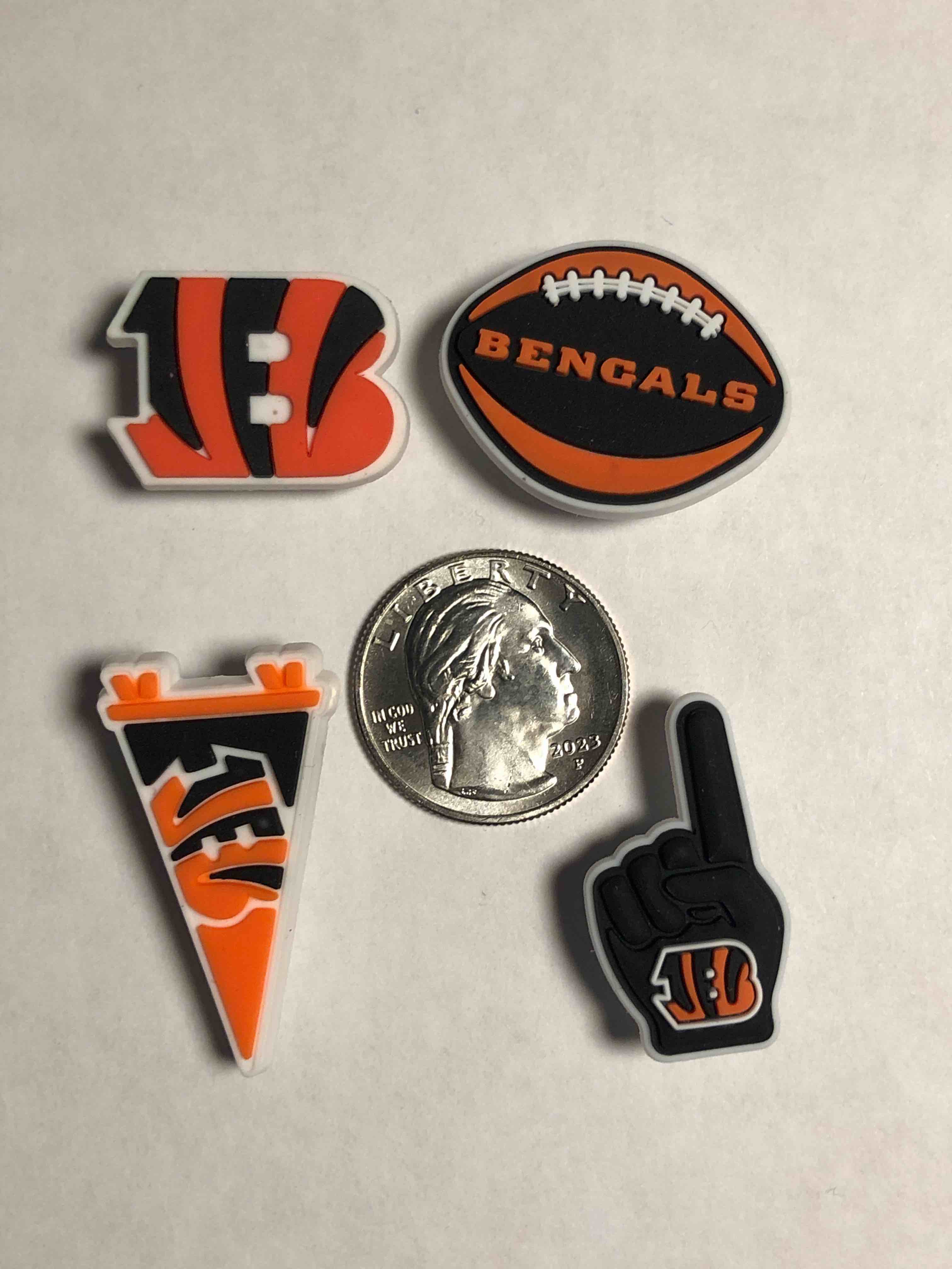 https://s3.amazonaws.com/lotting-images-prod/pack1bengals_1710599012793.jpeg