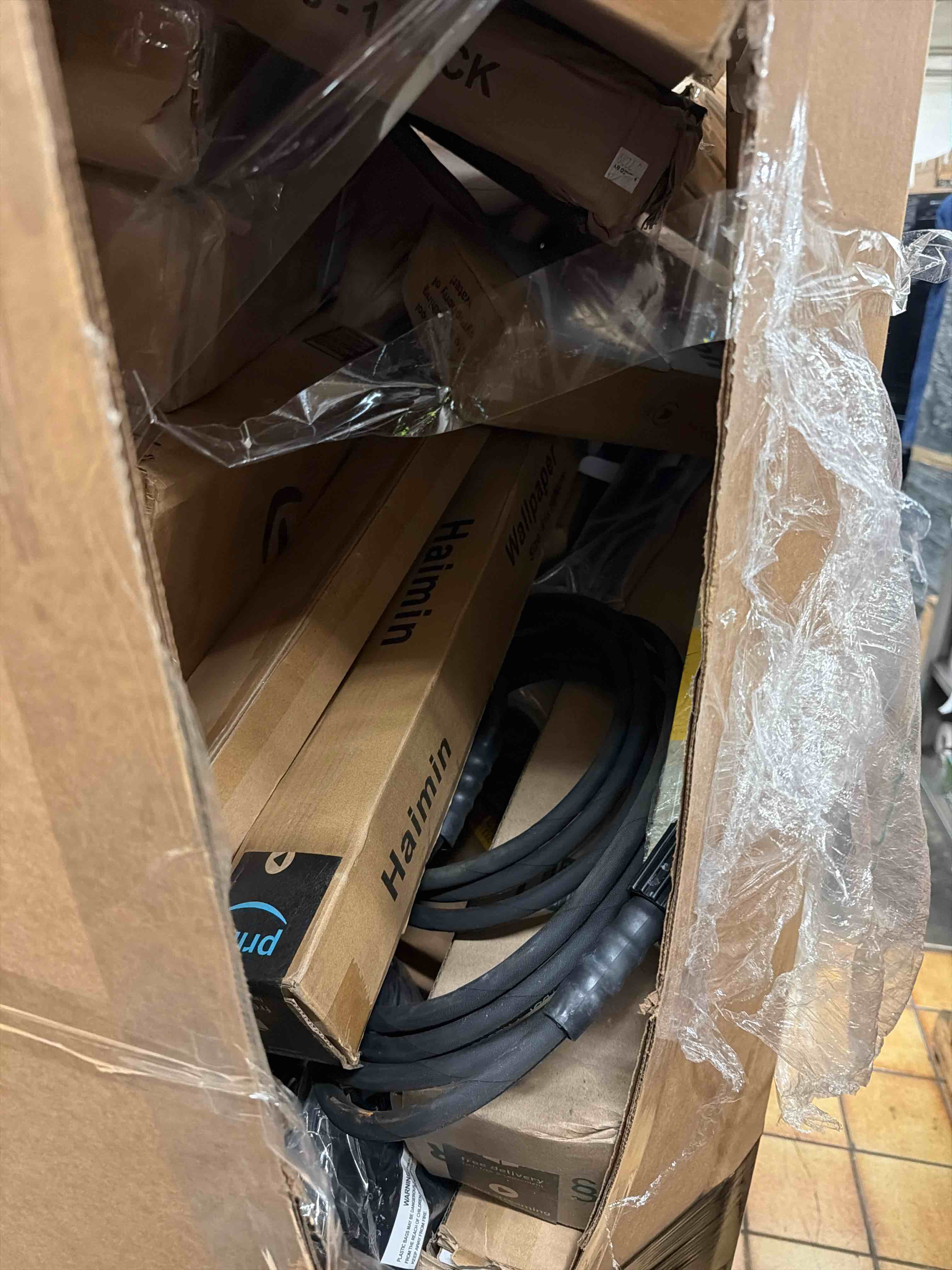 https://s3.amazonaws.com/lotting-images-prod/phillipi/841856115049_1759950251495.jpeg