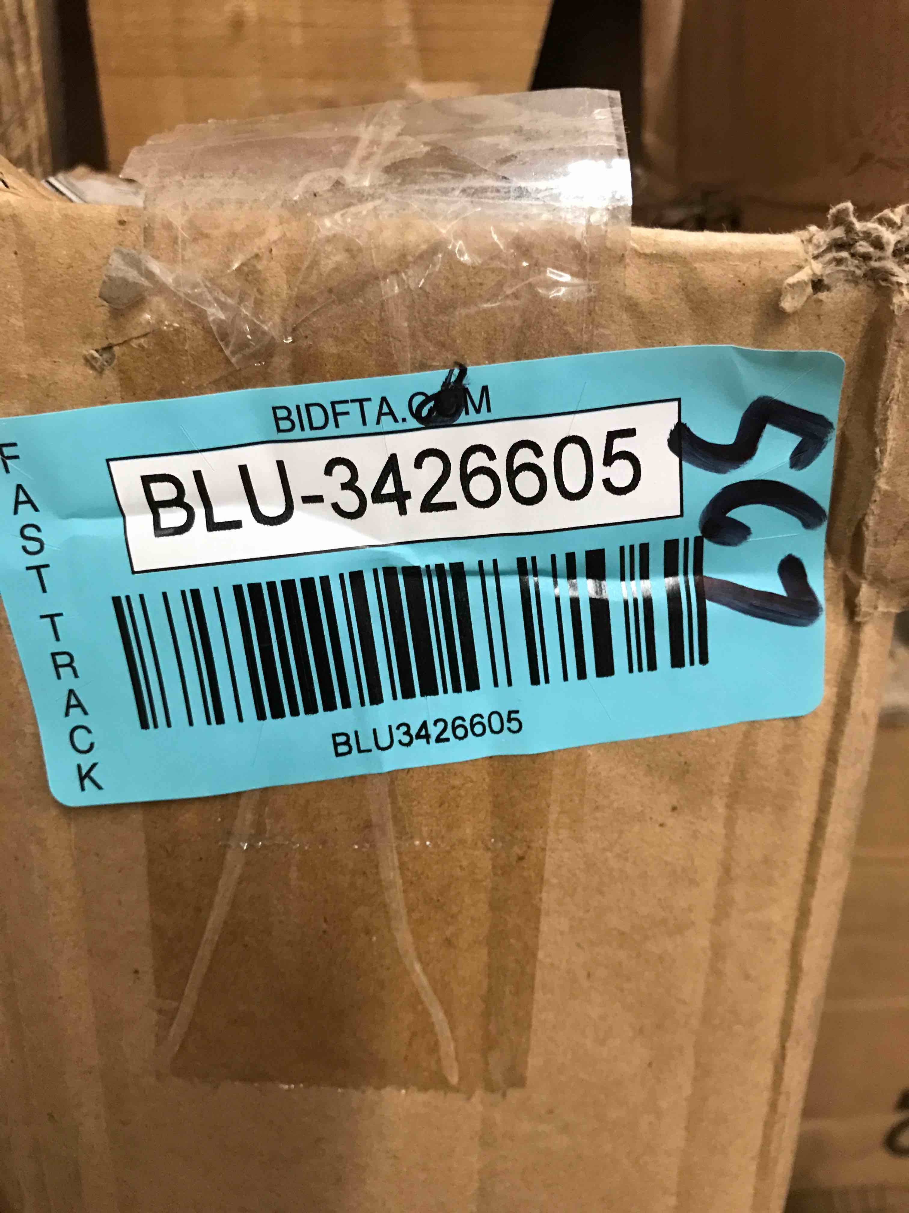 https://s3.amazonaws.com/lotting-images-prod/phillipi/BLU3426605_1664162392922.jpeg