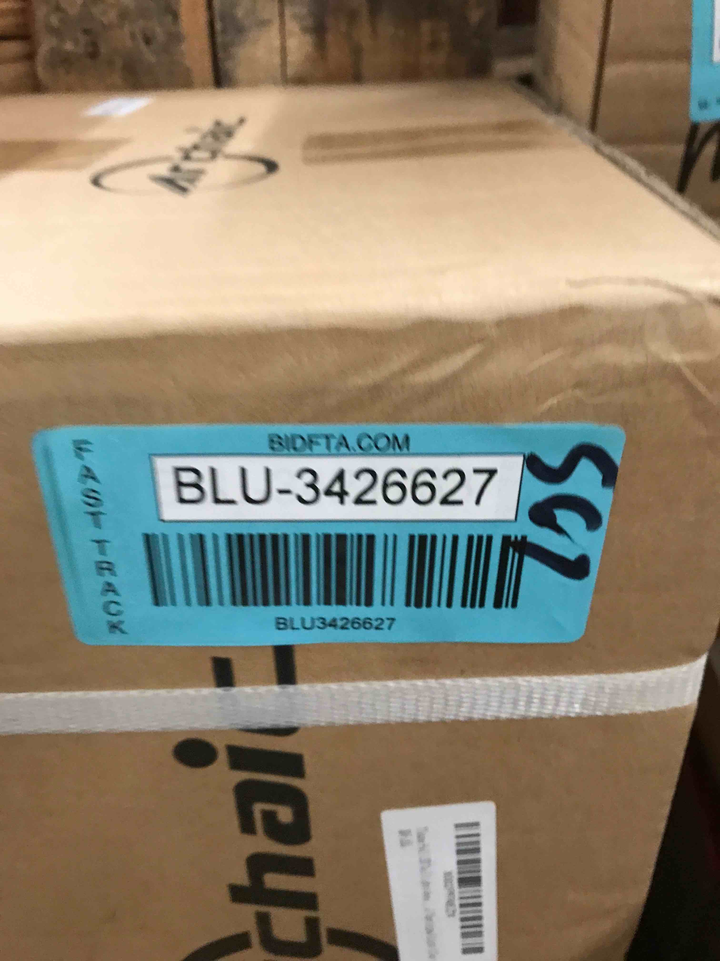 https://s3.amazonaws.com/lotting-images-prod/phillipi/BLU3426627_1664165446487.jpeg