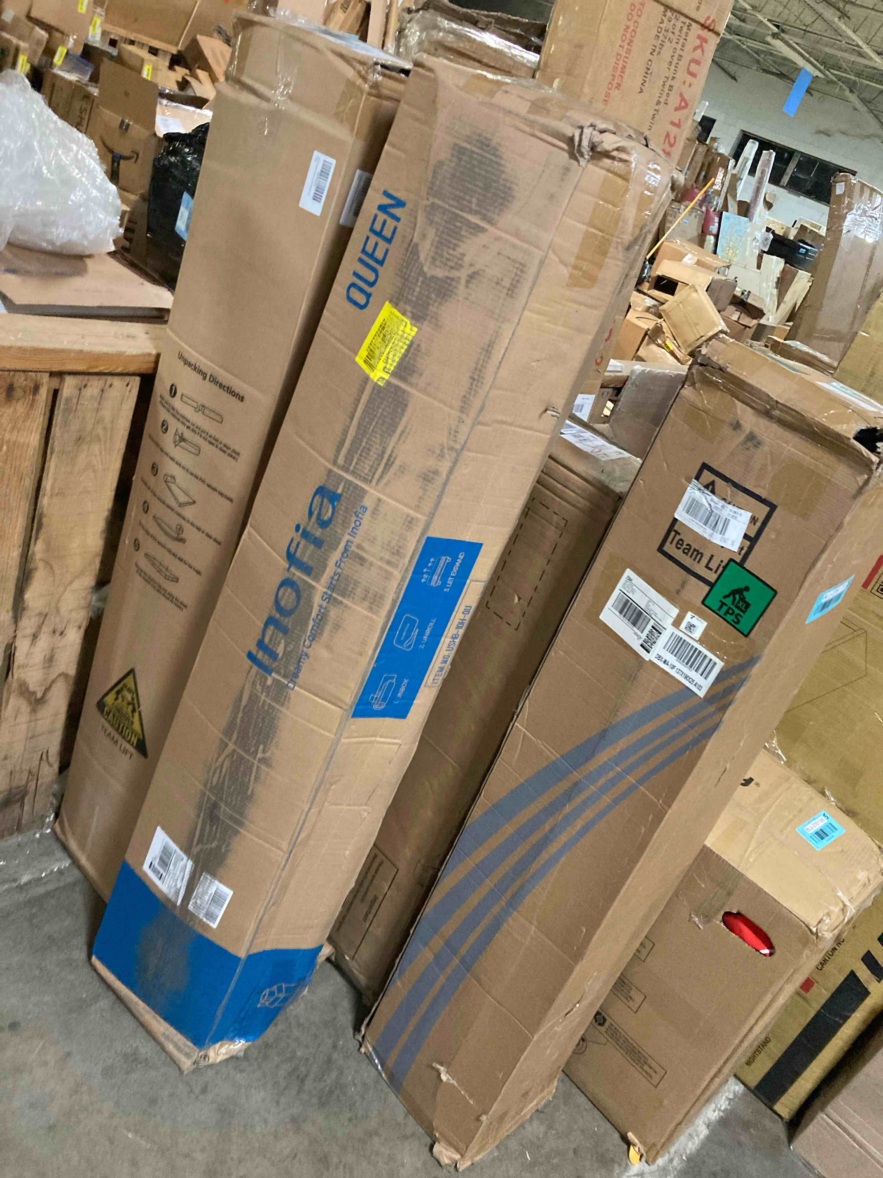 https://s3.amazonaws.com/lotting-images-prod/phillipi/BLU3761172_1704492156382.jpeg