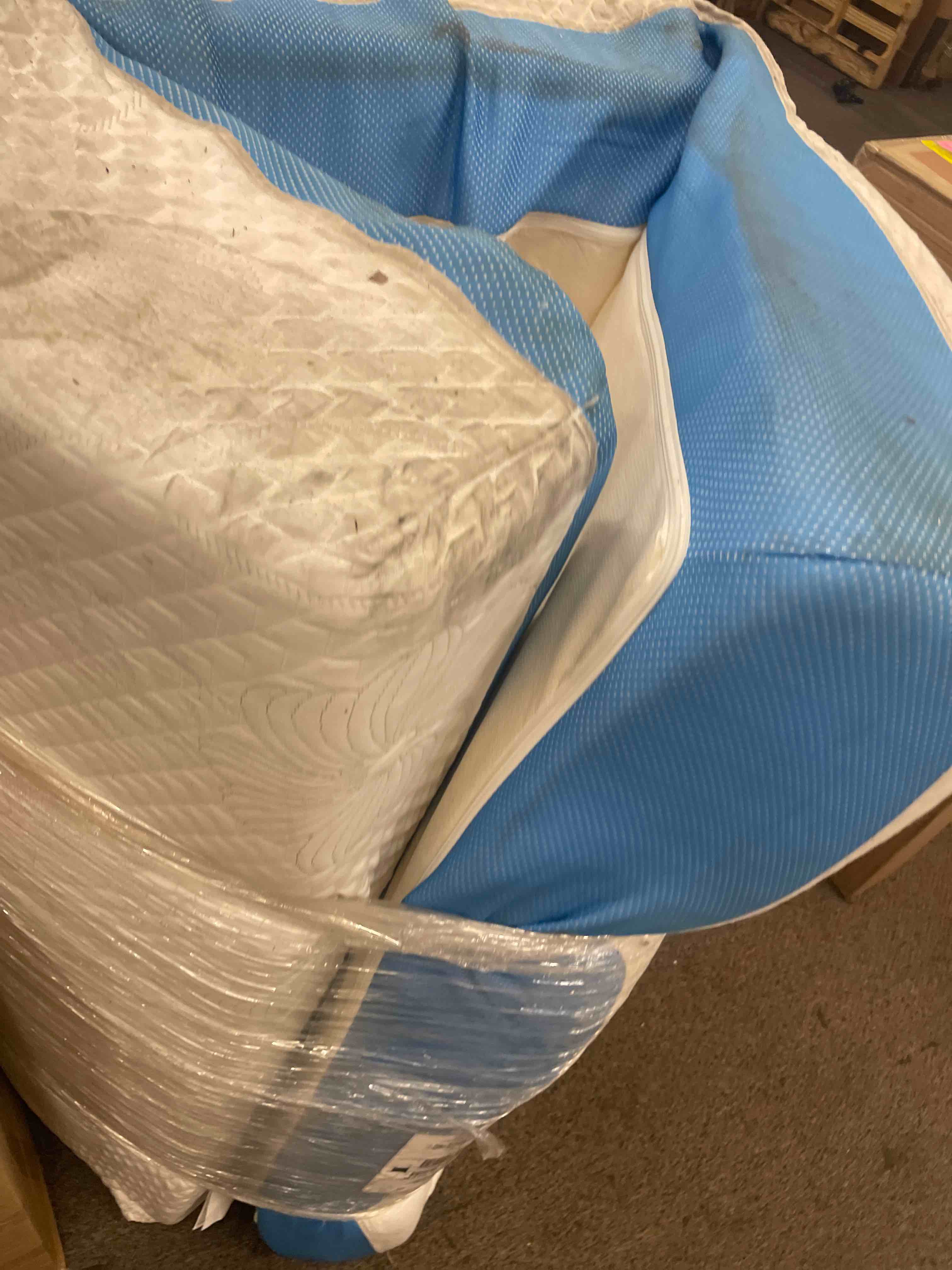 https://s3.amazonaws.com/lotting-images-prod/phillipi/BLU4030333_1685043889144.jpeg