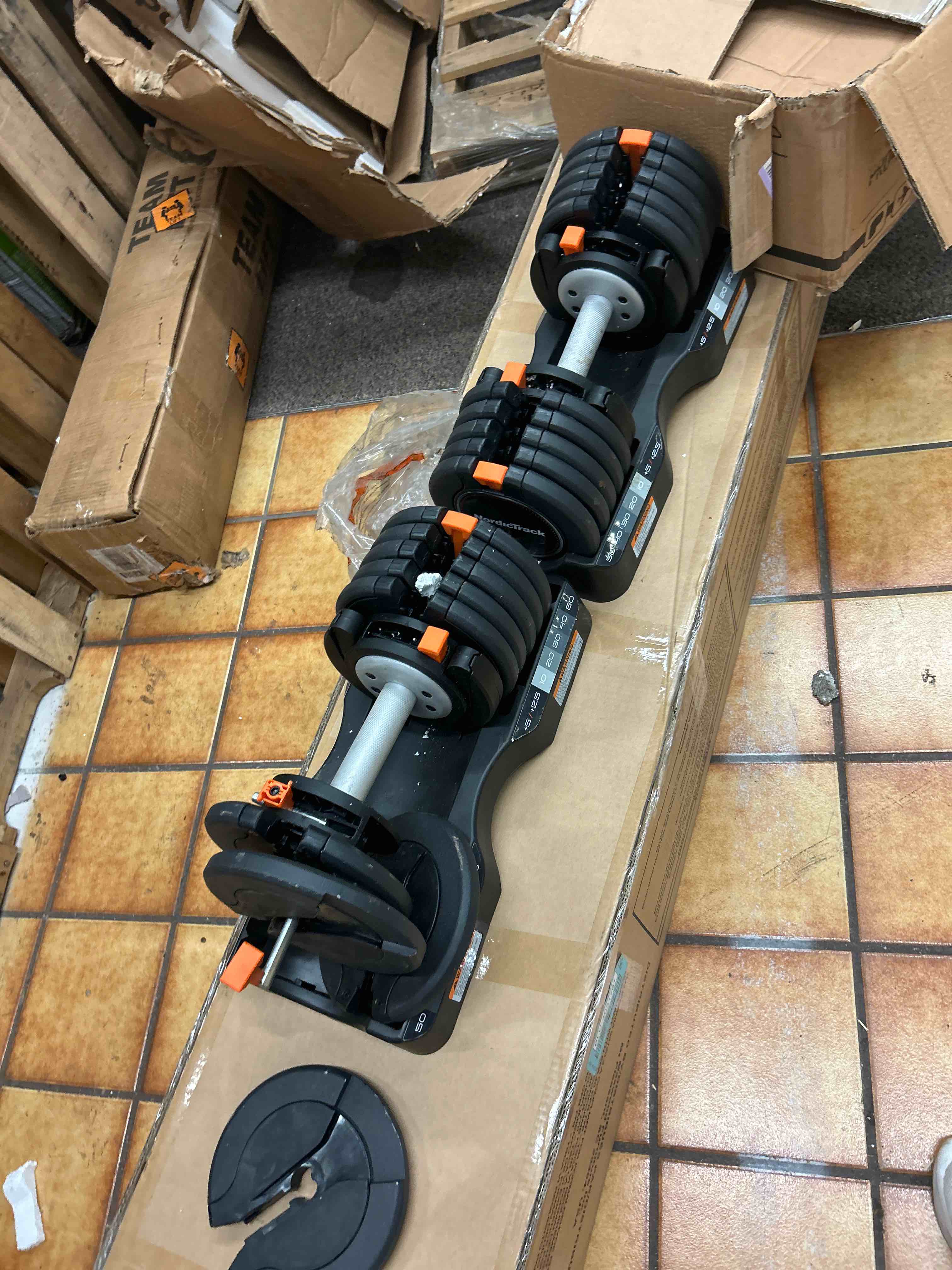 https://s3.amazonaws.com/lotting-images-prod/phillipi/BLU4031760_1685732696956.jpeg