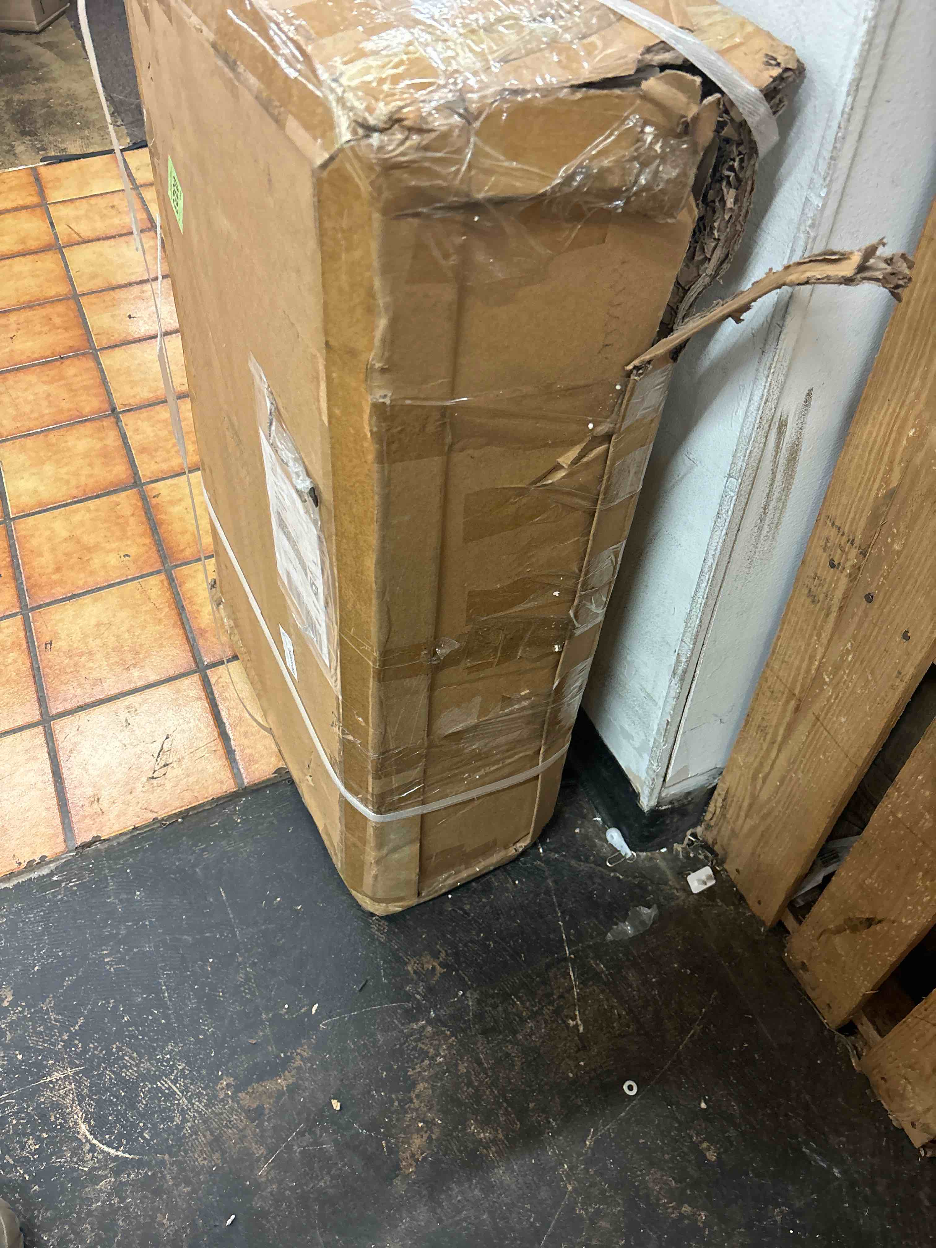https://s3.amazonaws.com/lotting-images-prod/phillipi/BLU4389331_1728490902134.jpeg