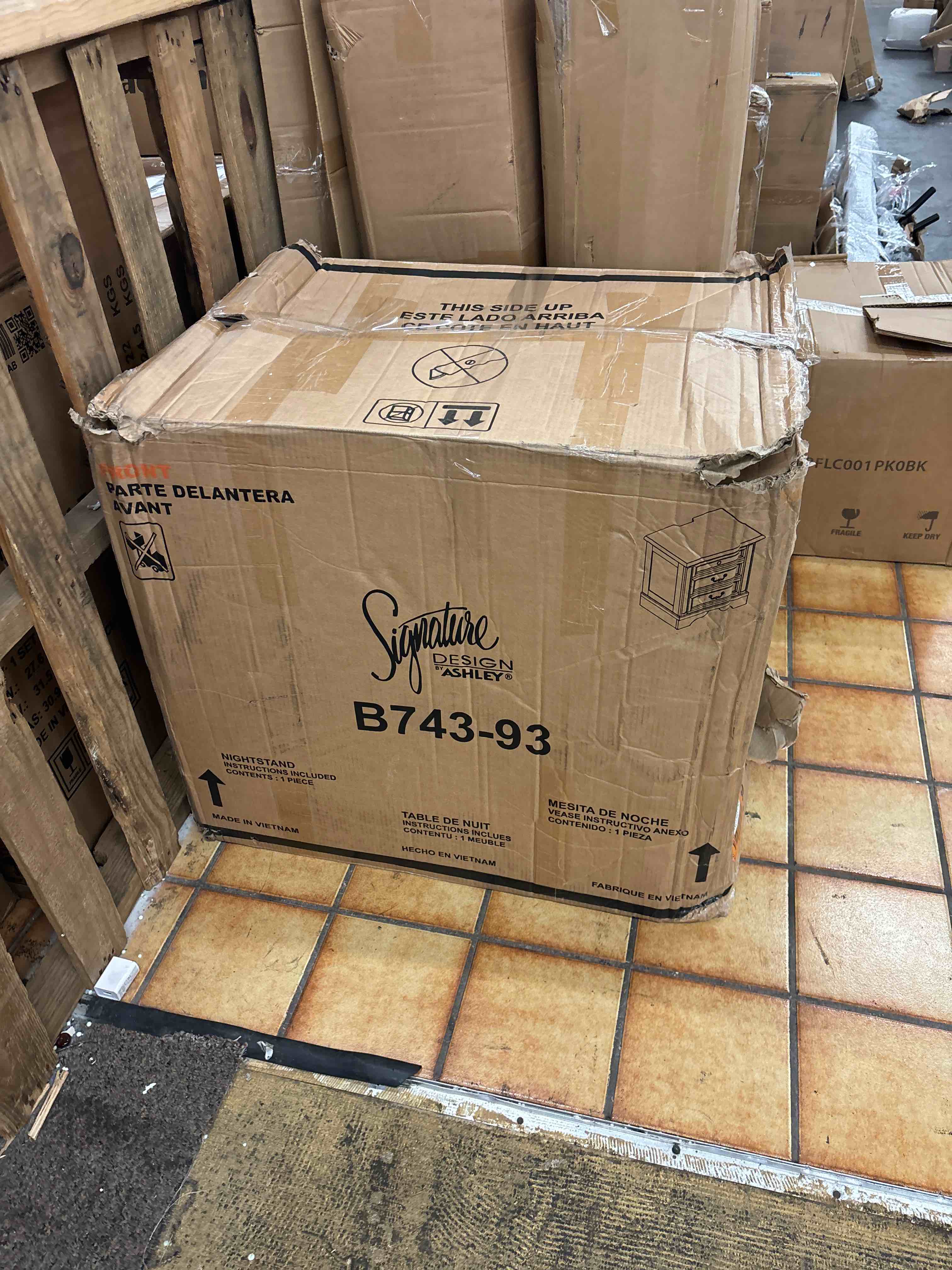 https://s3.amazonaws.com/lotting-images-prod/phillipi/BLU4389361_1728497047878.jpeg