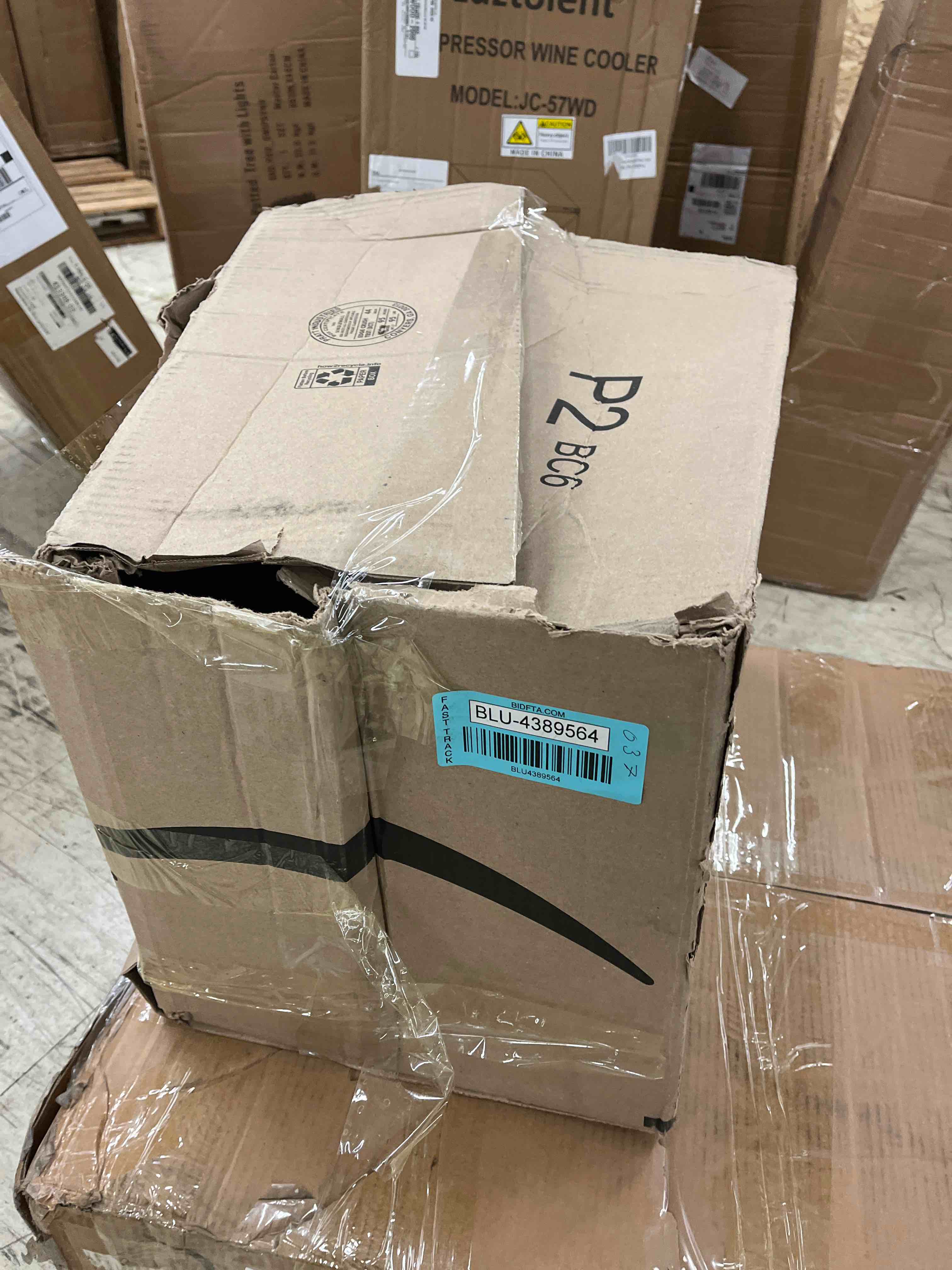 https://s3.amazonaws.com/lotting-images-prod/phillipi/BLU4389564_1736263488368.jpeg
