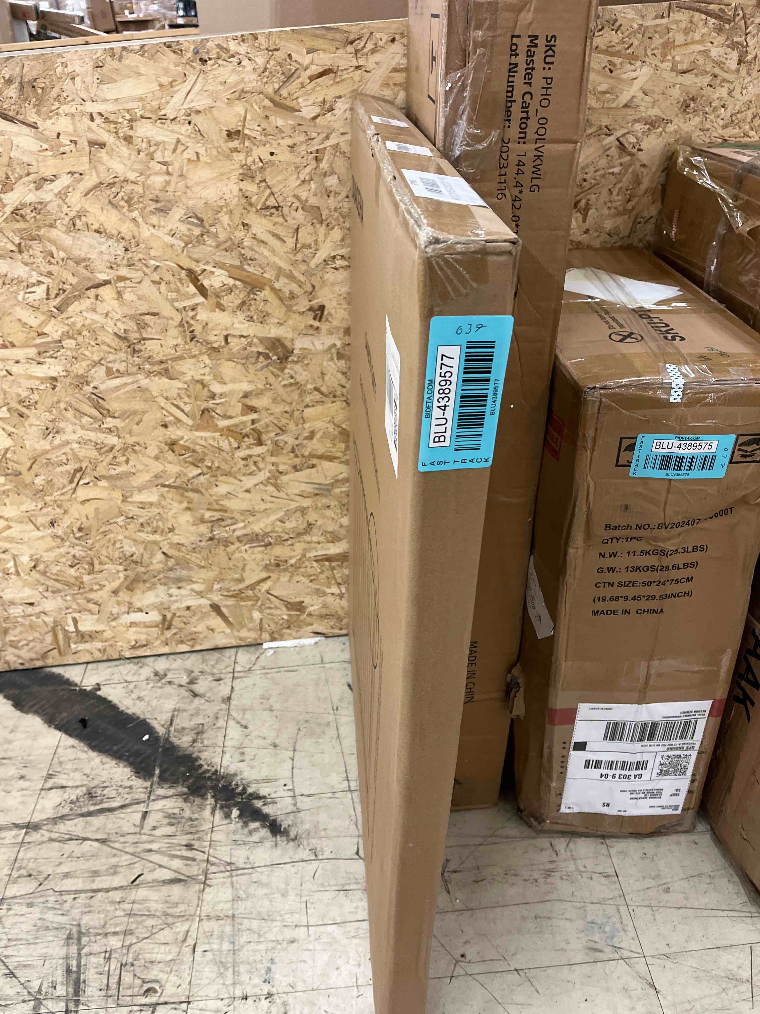 https://s3.amazonaws.com/lotting-images-prod/phillipi/BLU4389577_1736264405837.jpeg