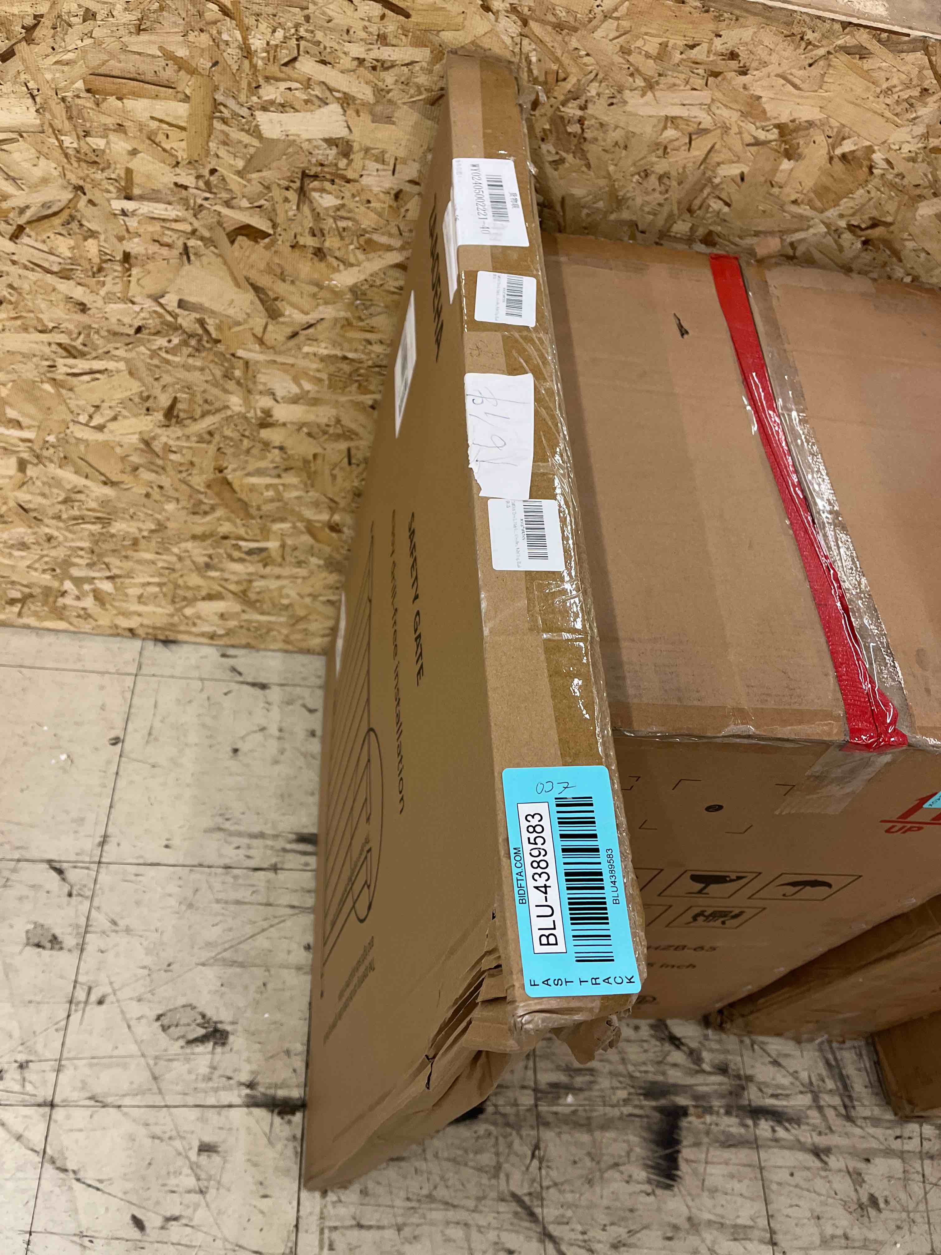 https://s3.amazonaws.com/lotting-images-prod/phillipi/BLU4389583_1736264905719.jpeg