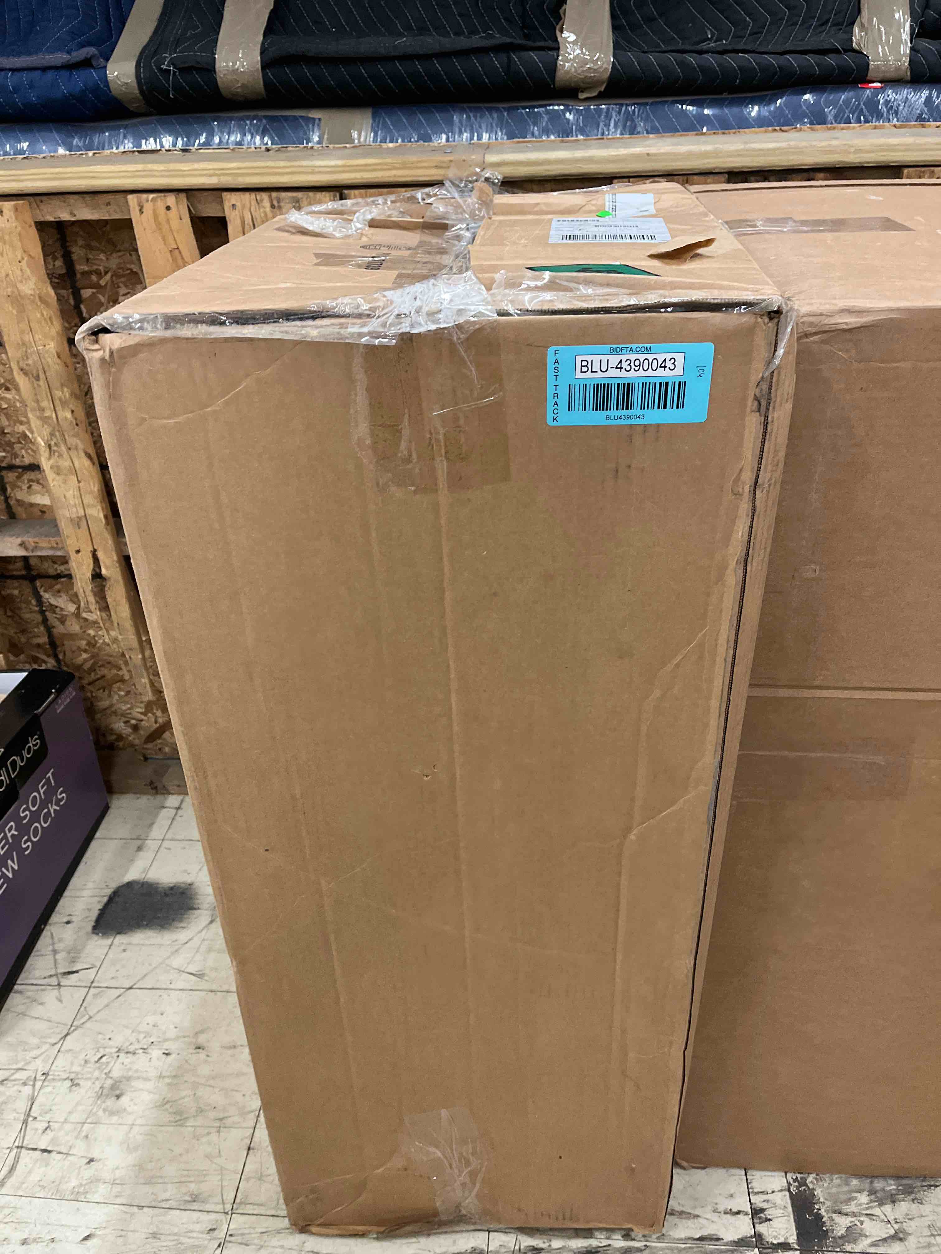 https://s3.amazonaws.com/lotting-images-prod/phillipi/BLU4390043_1737132123238.jpeg