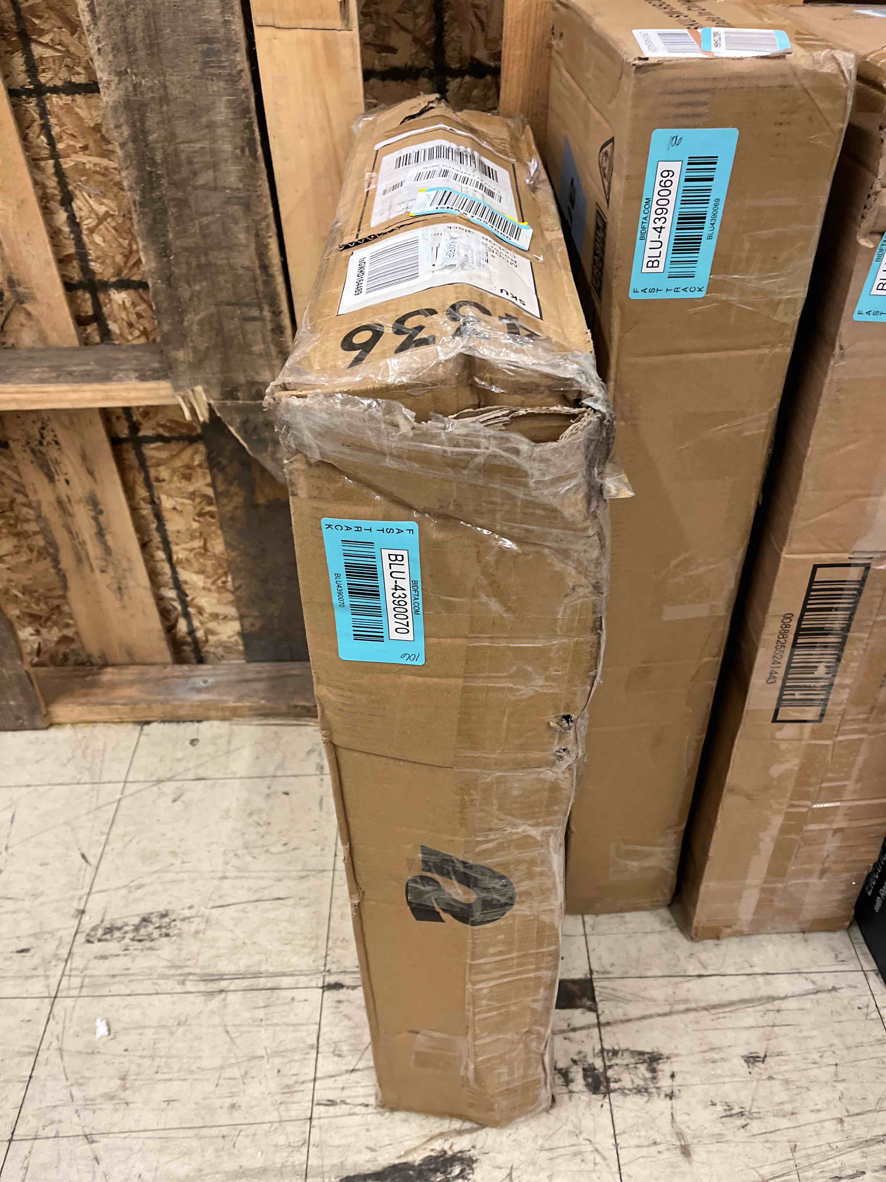 https://s3.amazonaws.com/lotting-images-prod/phillipi/BLU4390070_1737134594688.jpeg