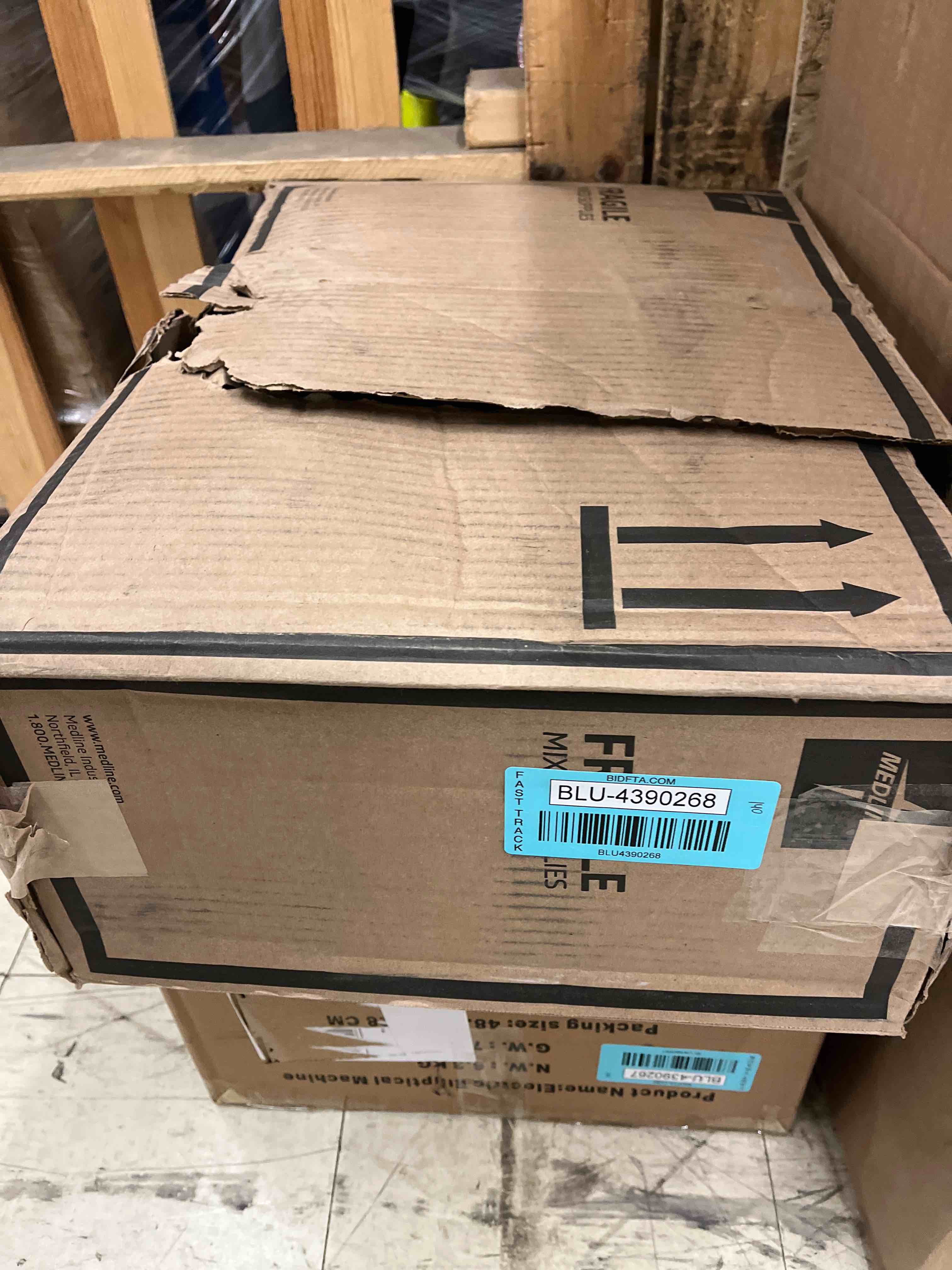 https://s3.amazonaws.com/lotting-images-prod/phillipi/BLU4390268_1737649426287.jpeg