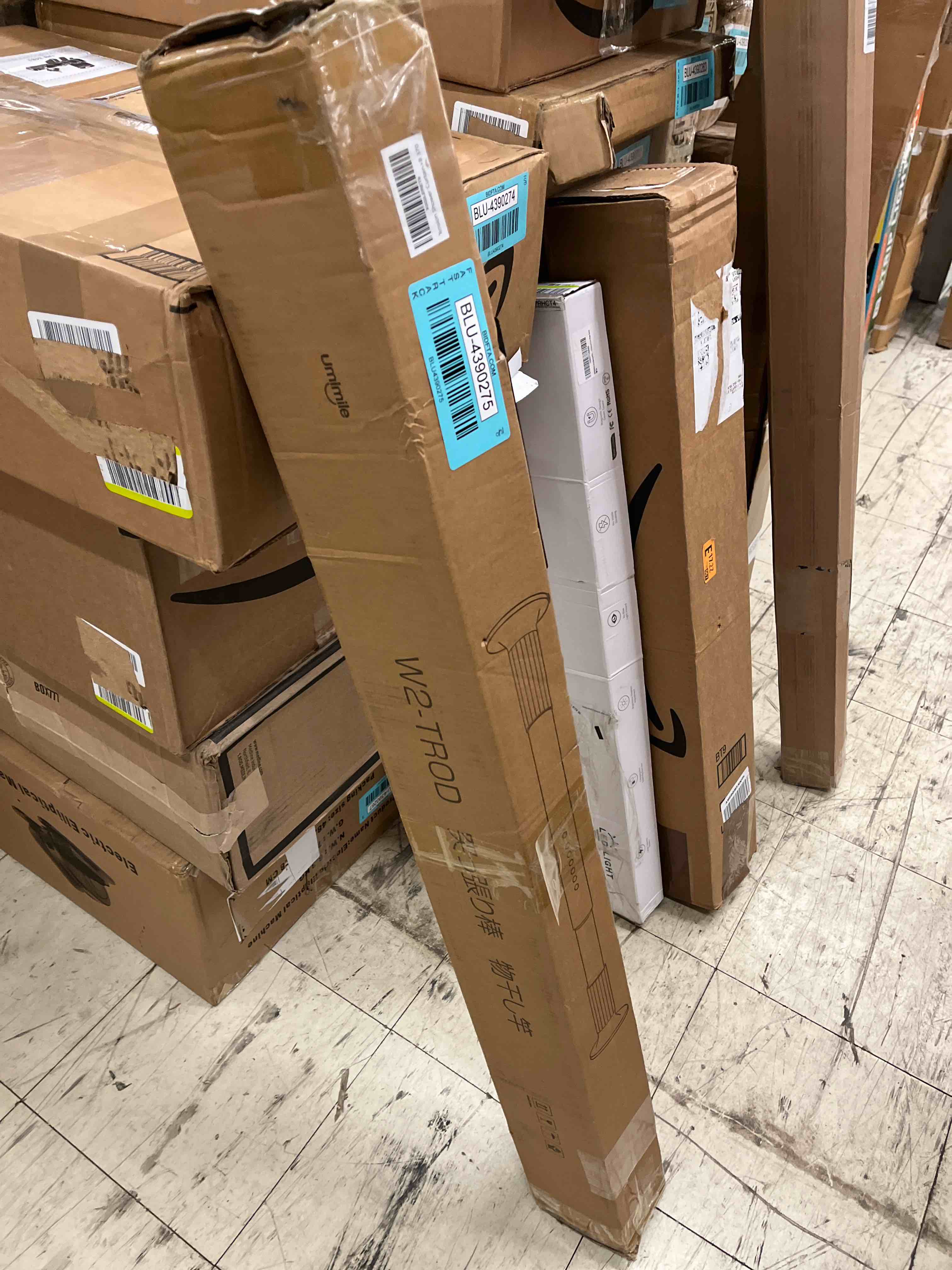 https://s3.amazonaws.com/lotting-images-prod/phillipi/BLU4390275_1737650075363.jpeg
