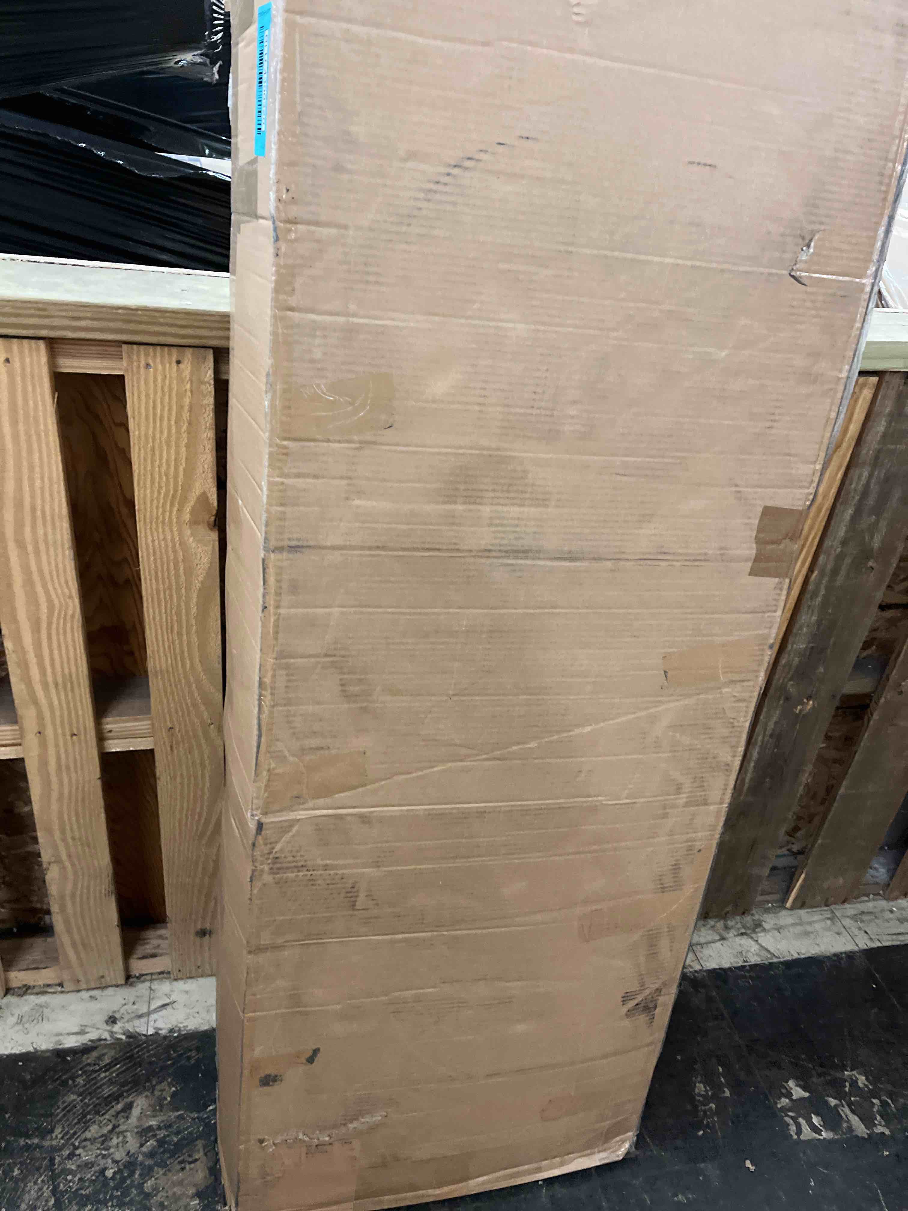 https://s3.amazonaws.com/lotting-images-prod/phillipi/BLU4390320_1737991474419.jpeg