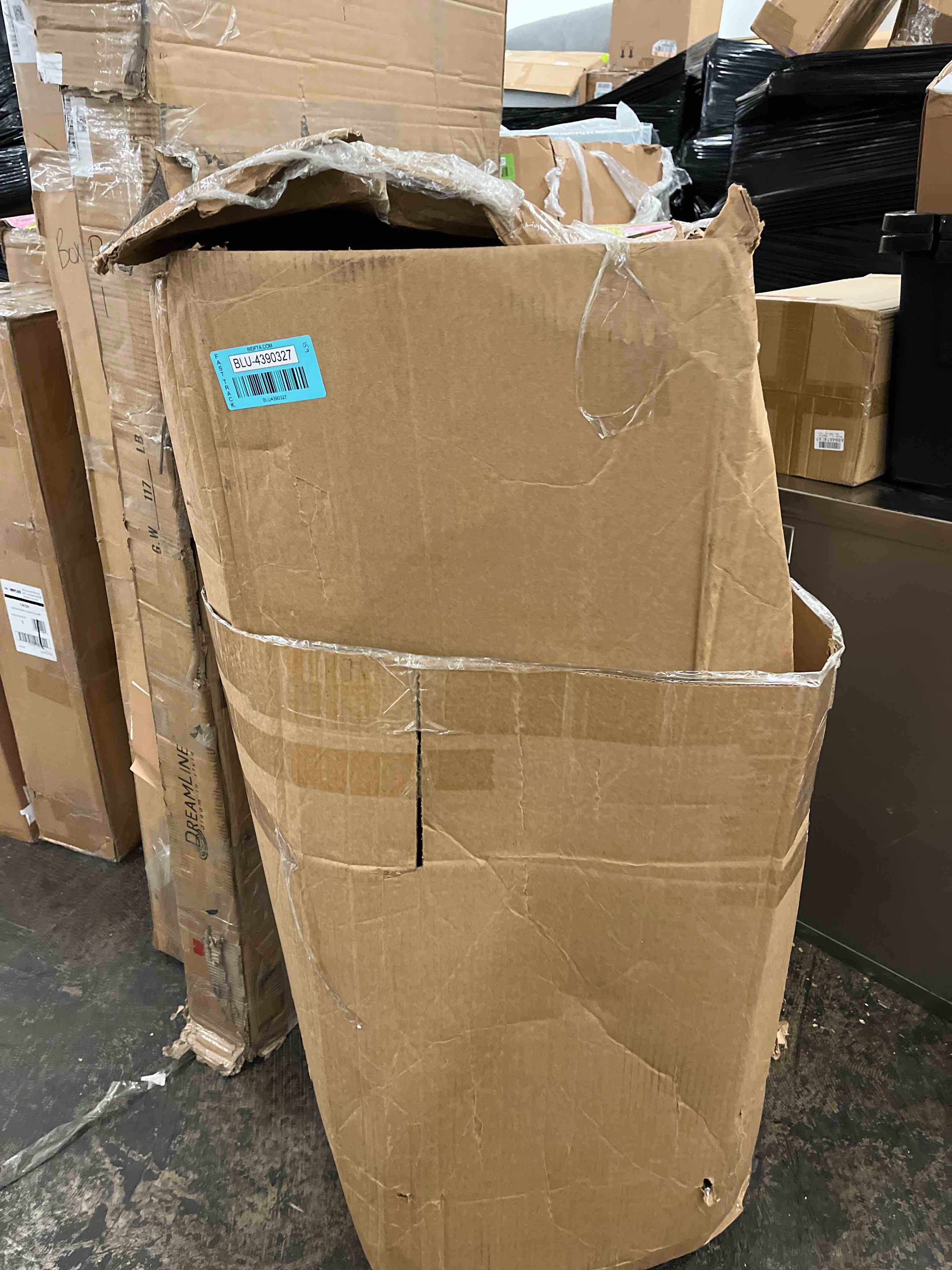 https://s3.amazonaws.com/lotting-images-prod/phillipi/BLU4390327_1737993646453.jpeg