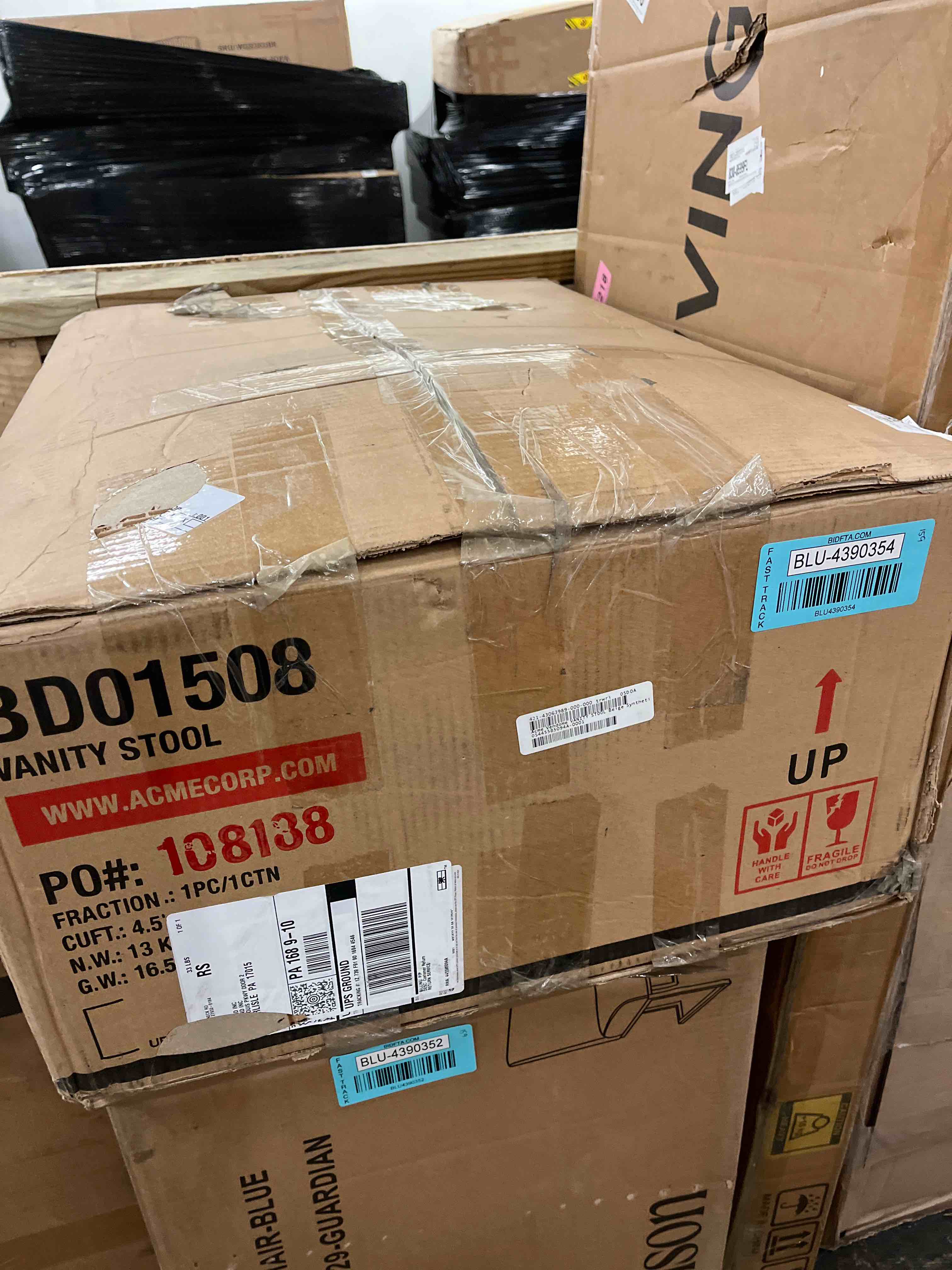 https://s3.amazonaws.com/lotting-images-prod/phillipi/BLU4390354_1738000242088.jpeg