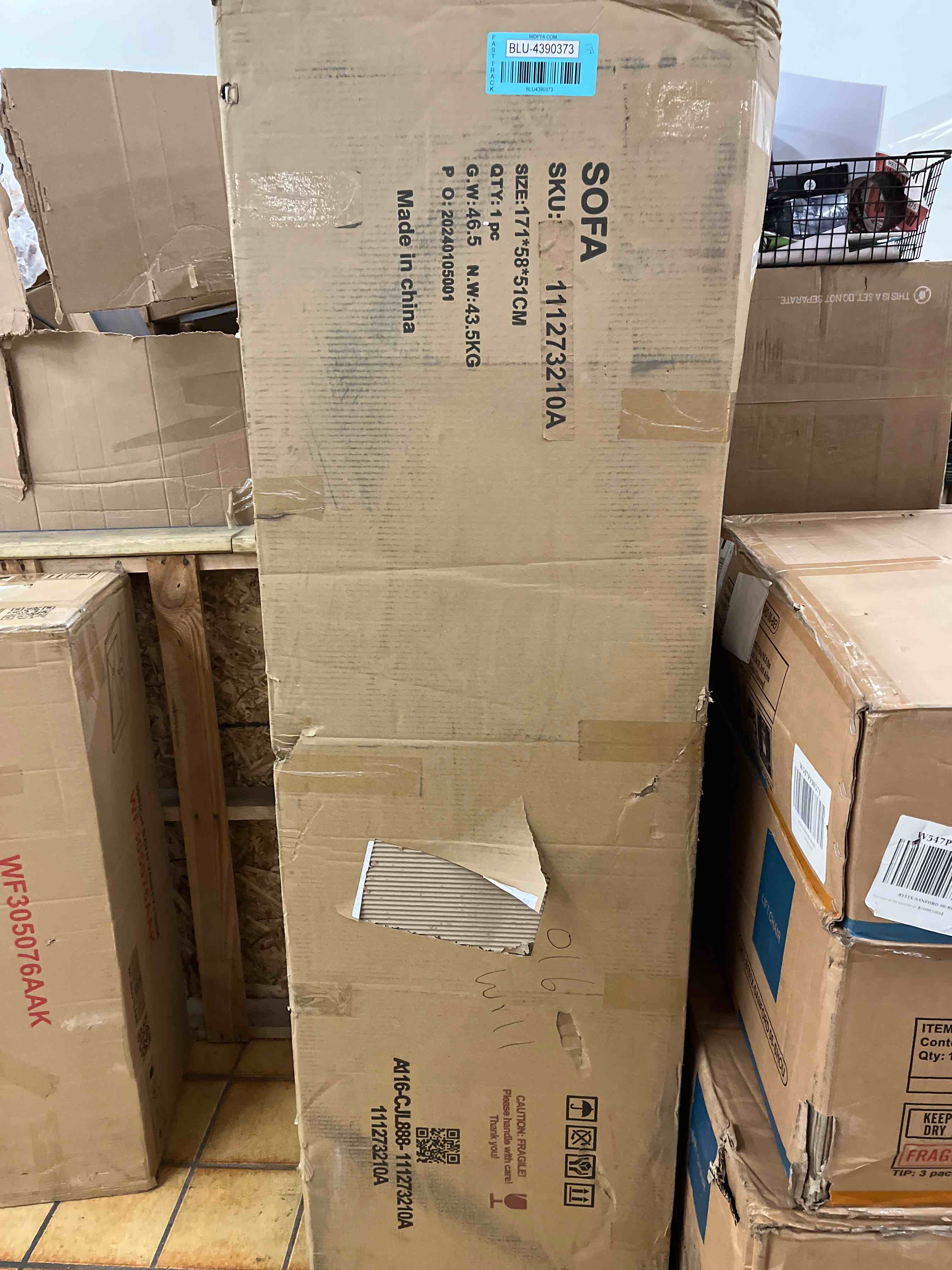 https://s3.amazonaws.com/lotting-images-prod/phillipi/BLU4390373_1738003300460.jpeg