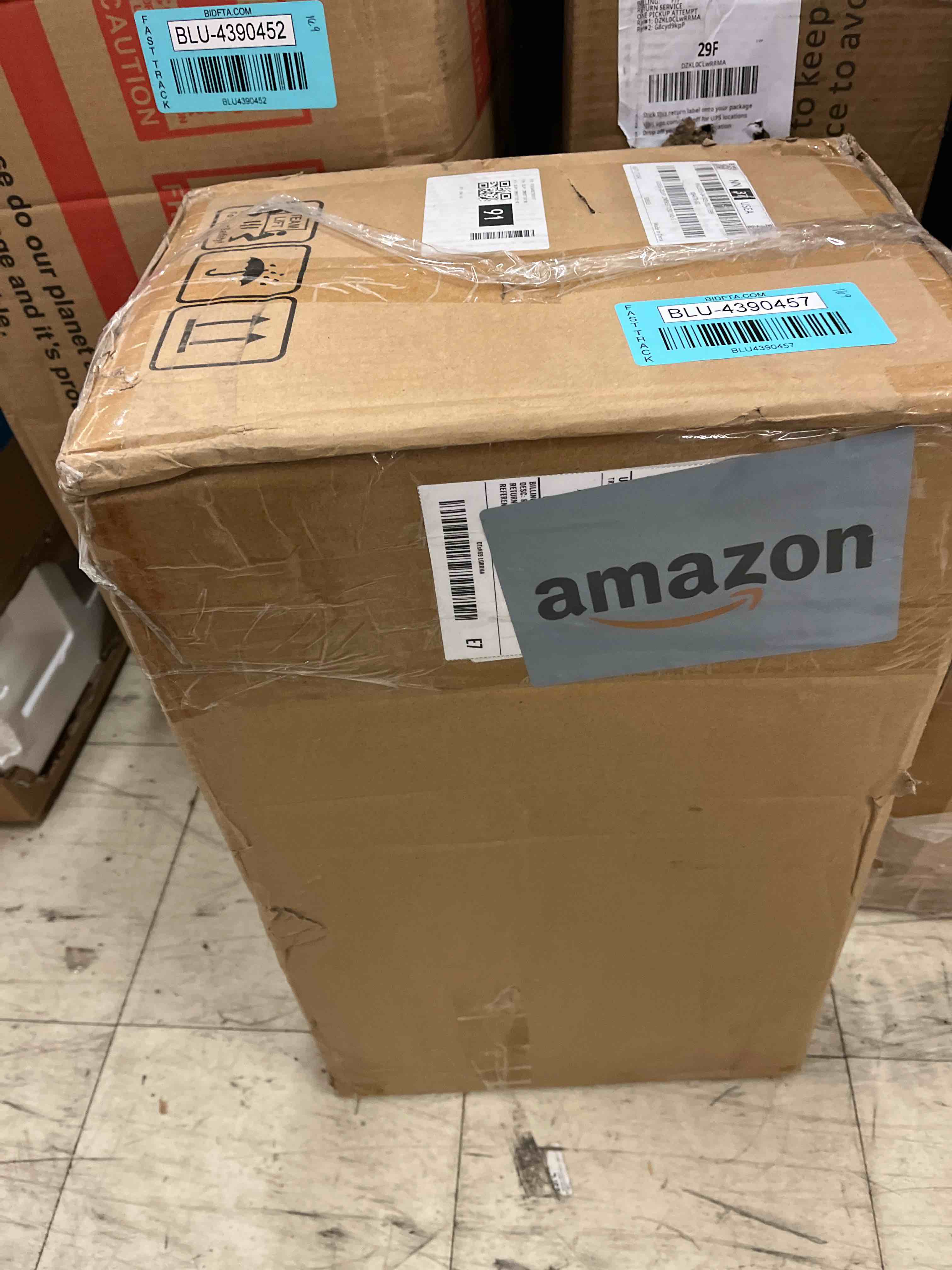 https://s3.amazonaws.com/lotting-images-prod/phillipi/BLU4390457_1738085825126.jpeg