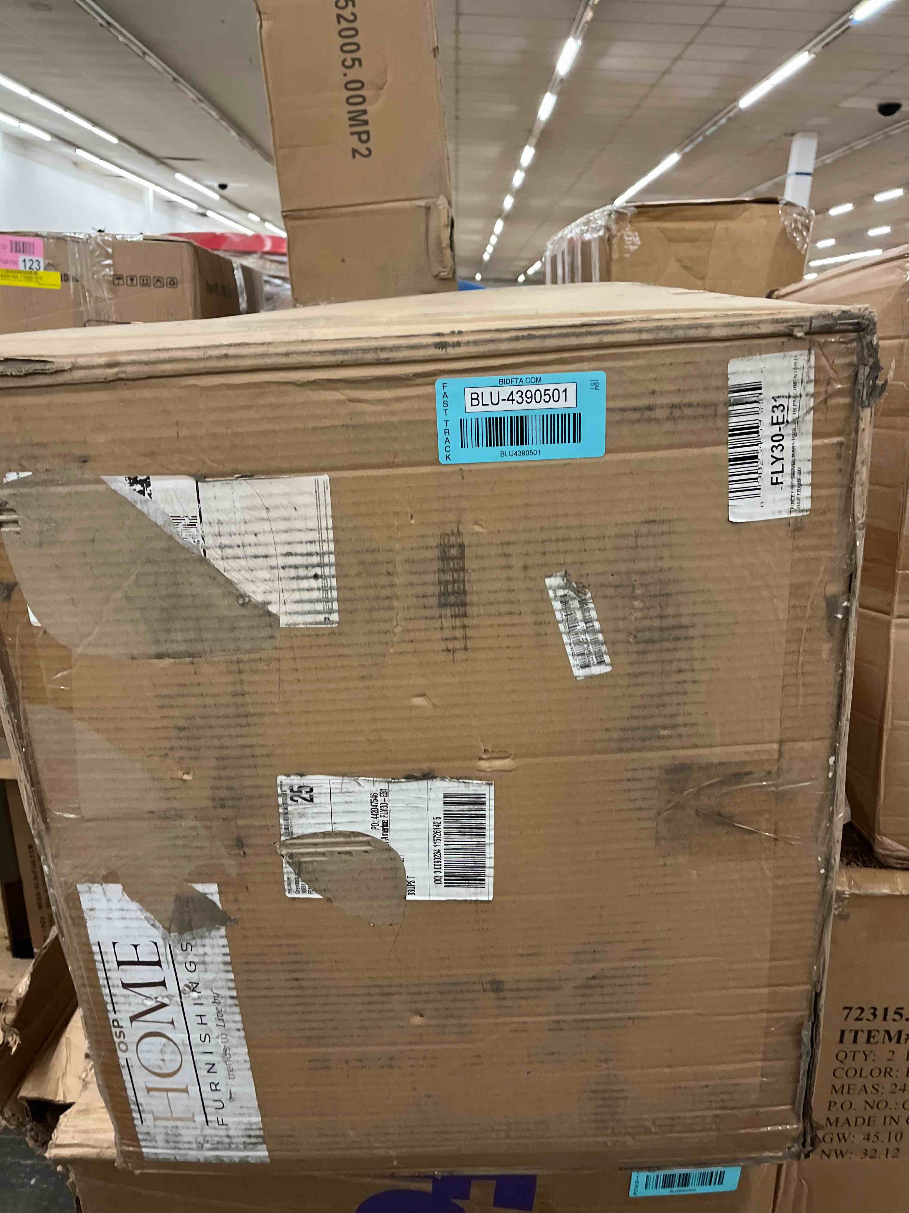 https://s3.amazonaws.com/lotting-images-prod/phillipi/BLU4390501_1738178116646.jpeg