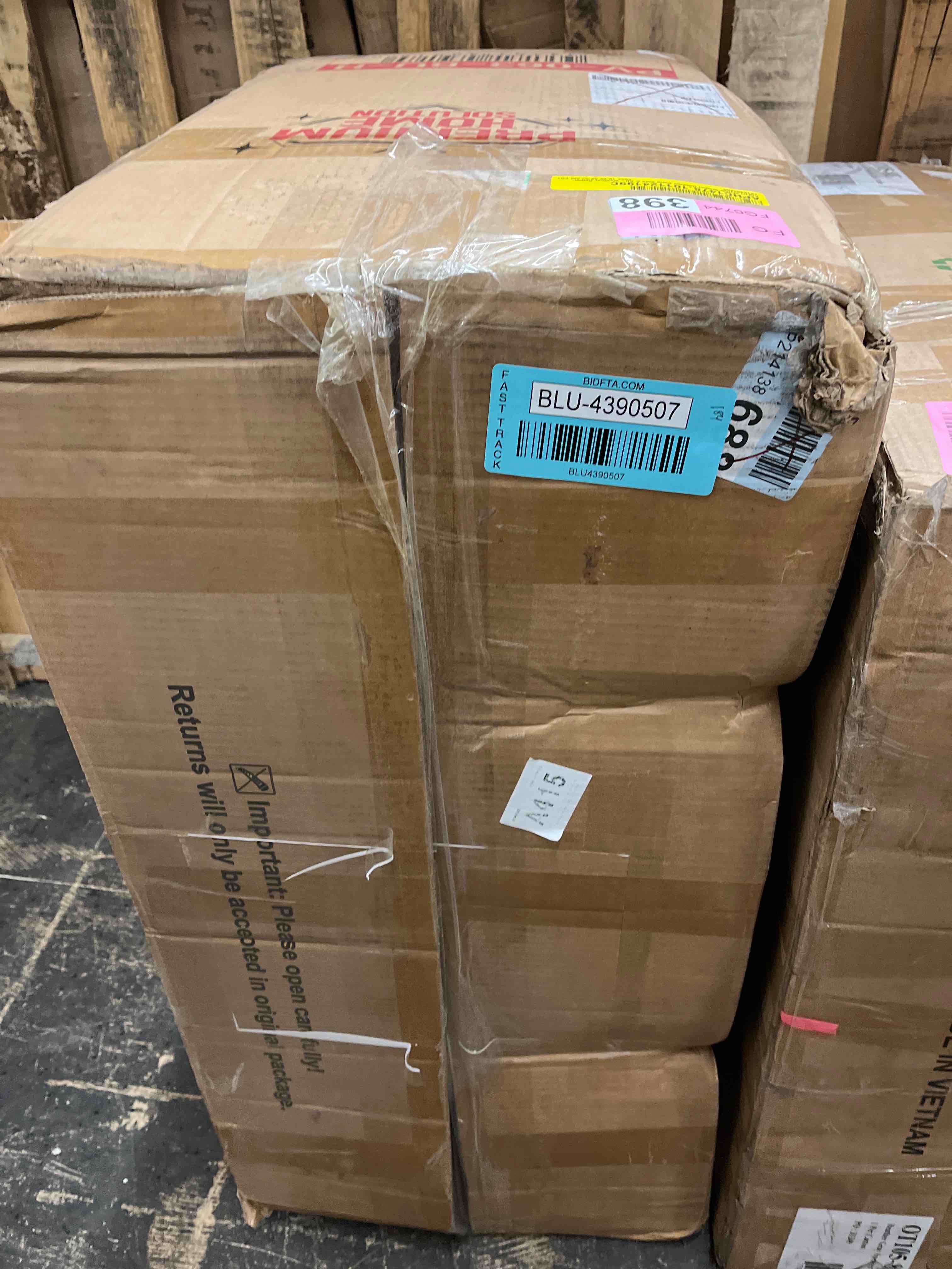 https://s3.amazonaws.com/lotting-images-prod/phillipi/BLU4390507_1738178939270.jpeg