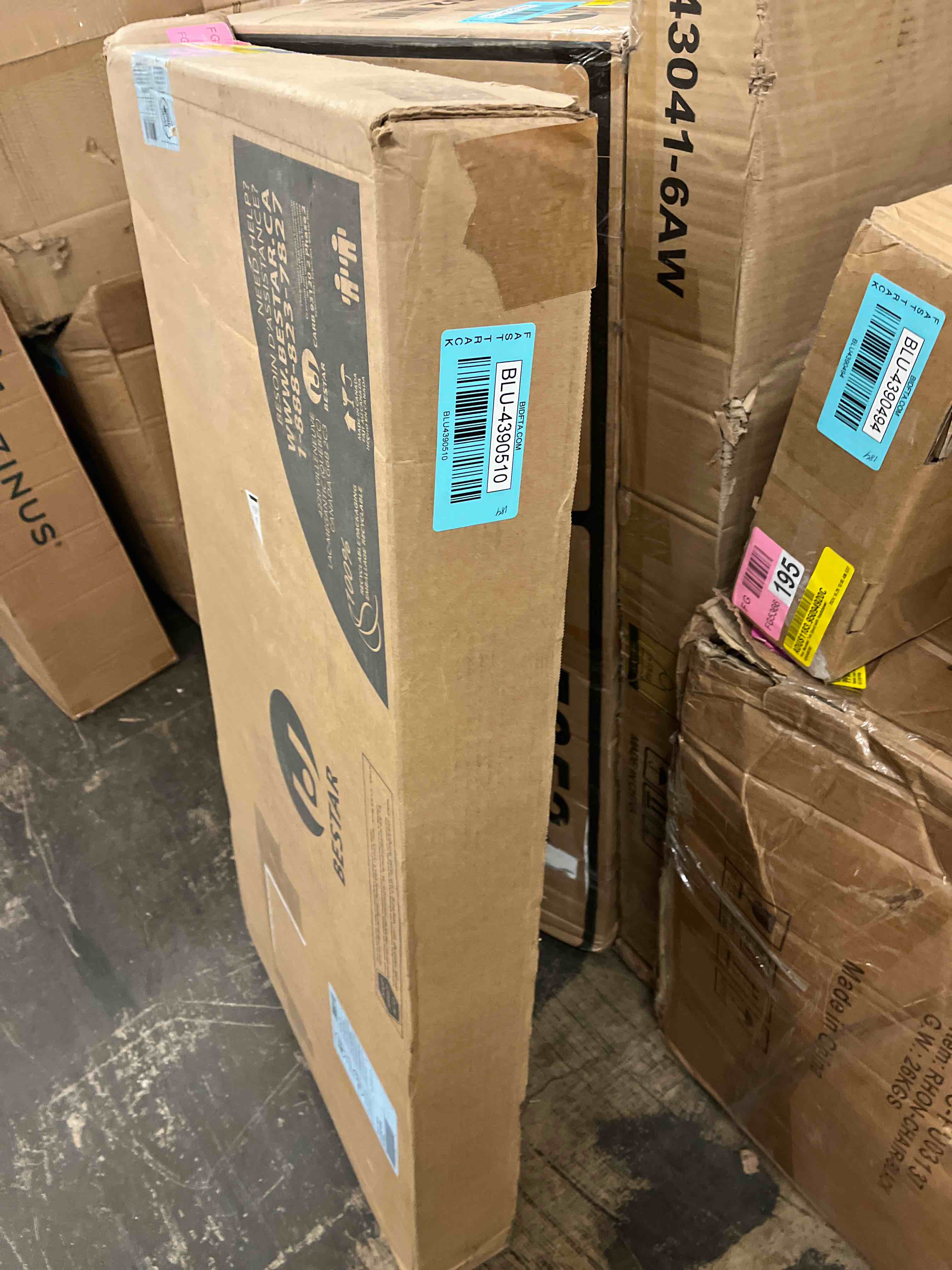 https://s3.amazonaws.com/lotting-images-prod/phillipi/BLU4390510_1738179694261.jpeg