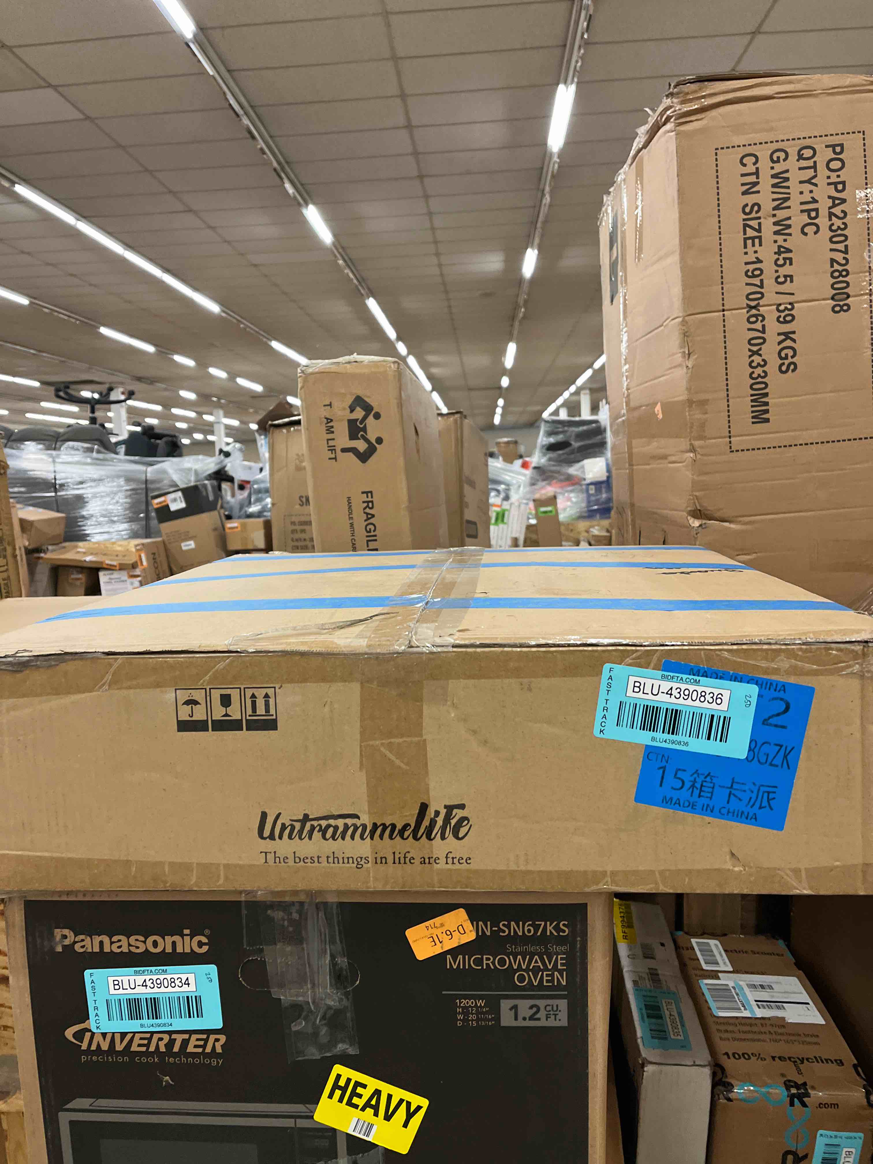 https://s3.amazonaws.com/lotting-images-prod/phillipi/BLU4390836_1739214022491.jpeg