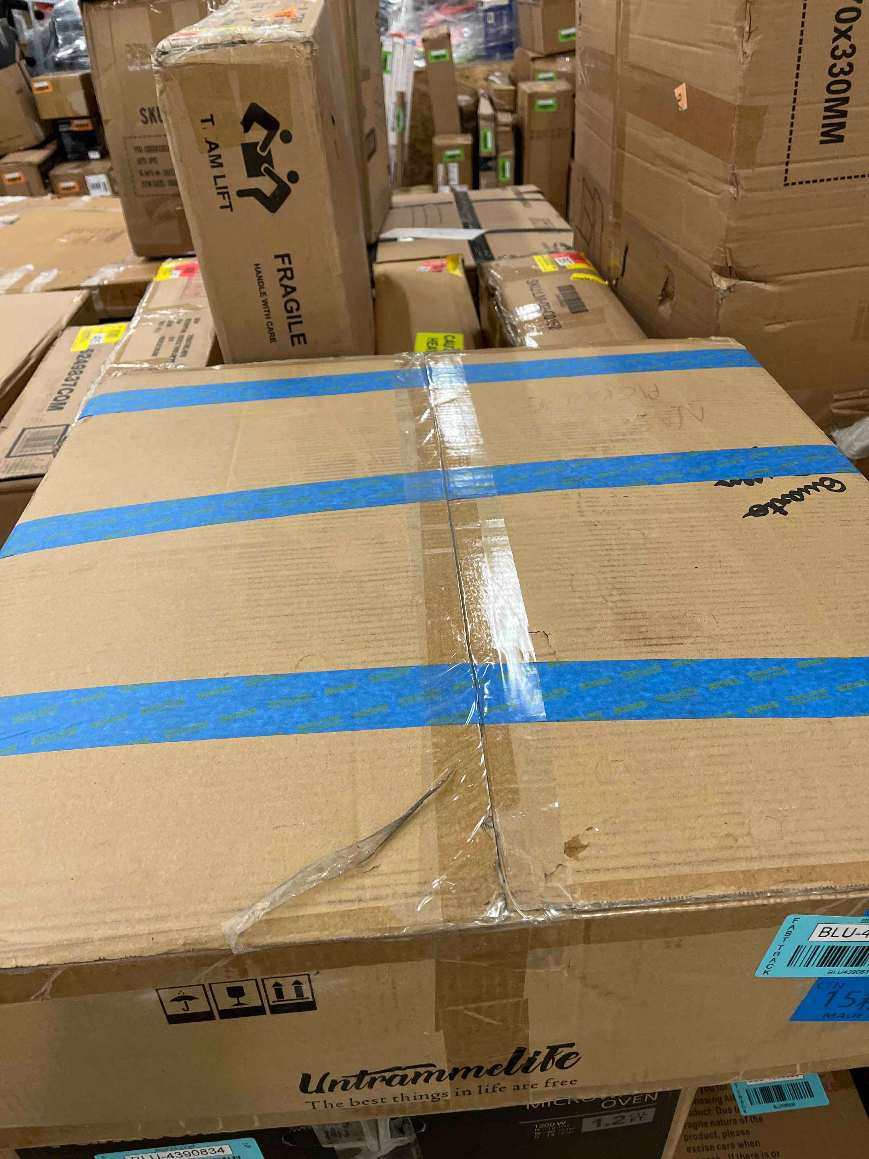 https://s3.amazonaws.com/lotting-images-prod/phillipi/BLU4390836_1739214024904.jpeg