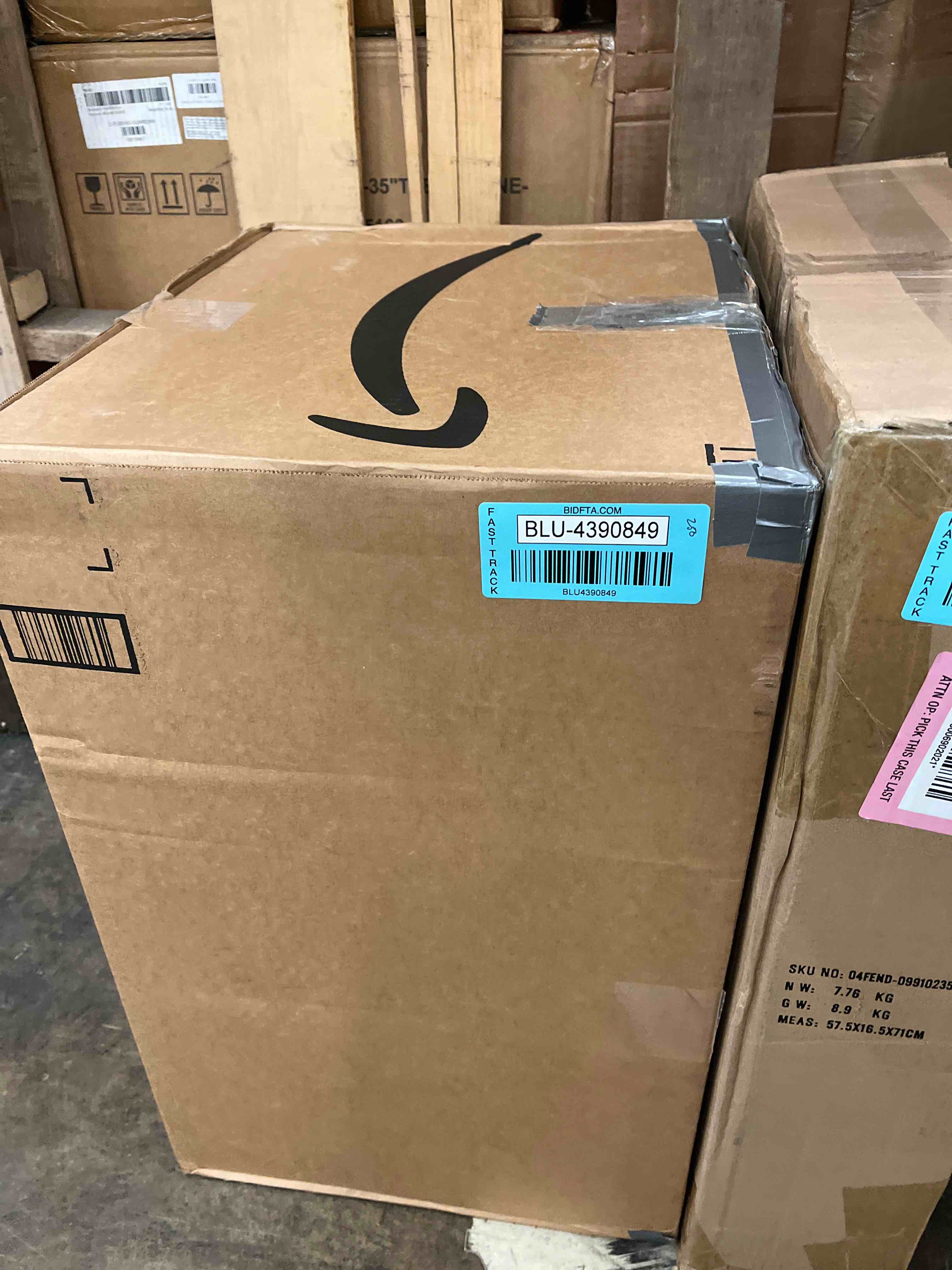 https://s3.amazonaws.com/lotting-images-prod/phillipi/BLU4390849_1739285520382.jpeg