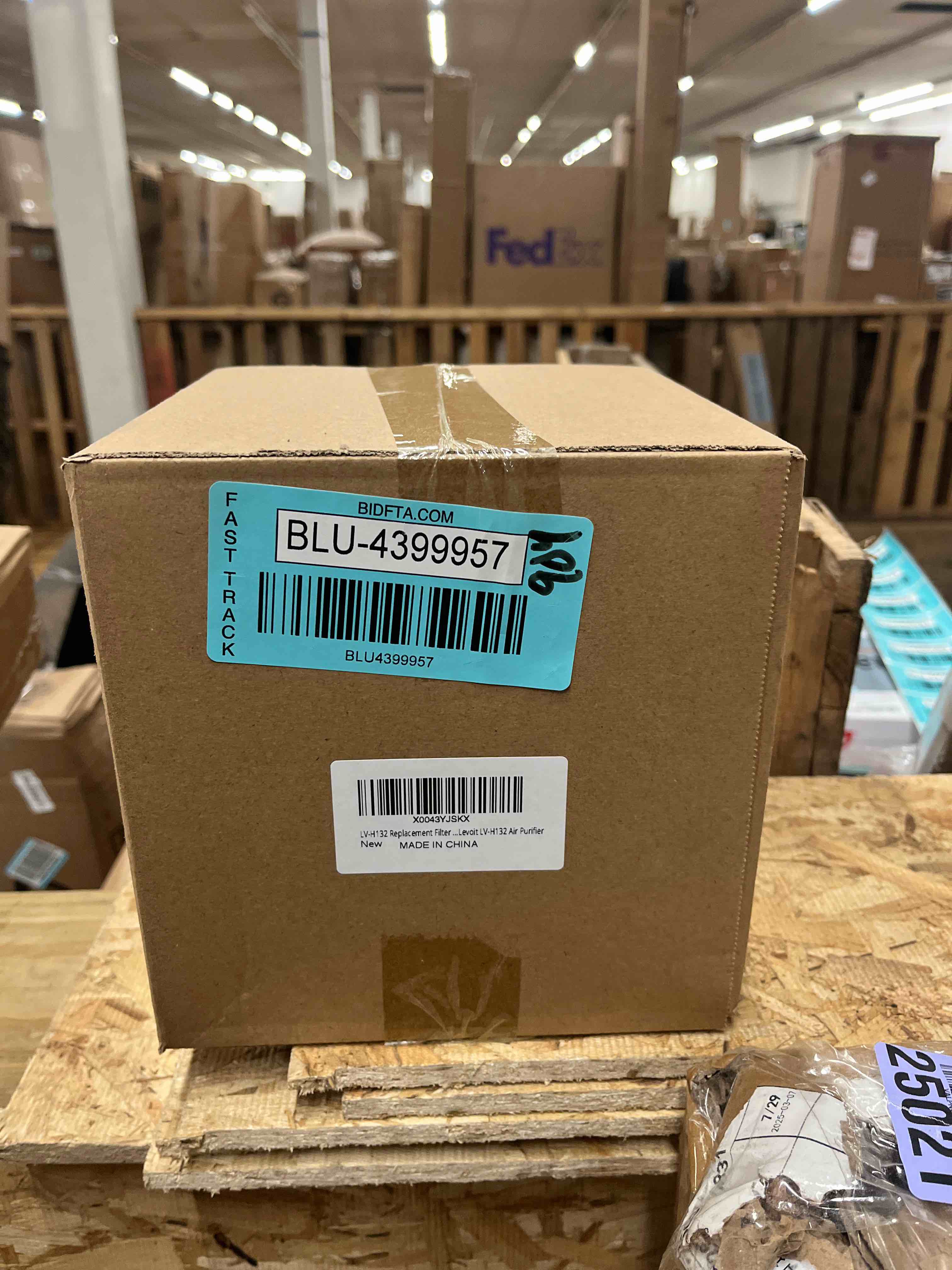 https://s3.amazonaws.com/lotting-images-prod/phillipi/BLU4399957_1750378024509.jpeg