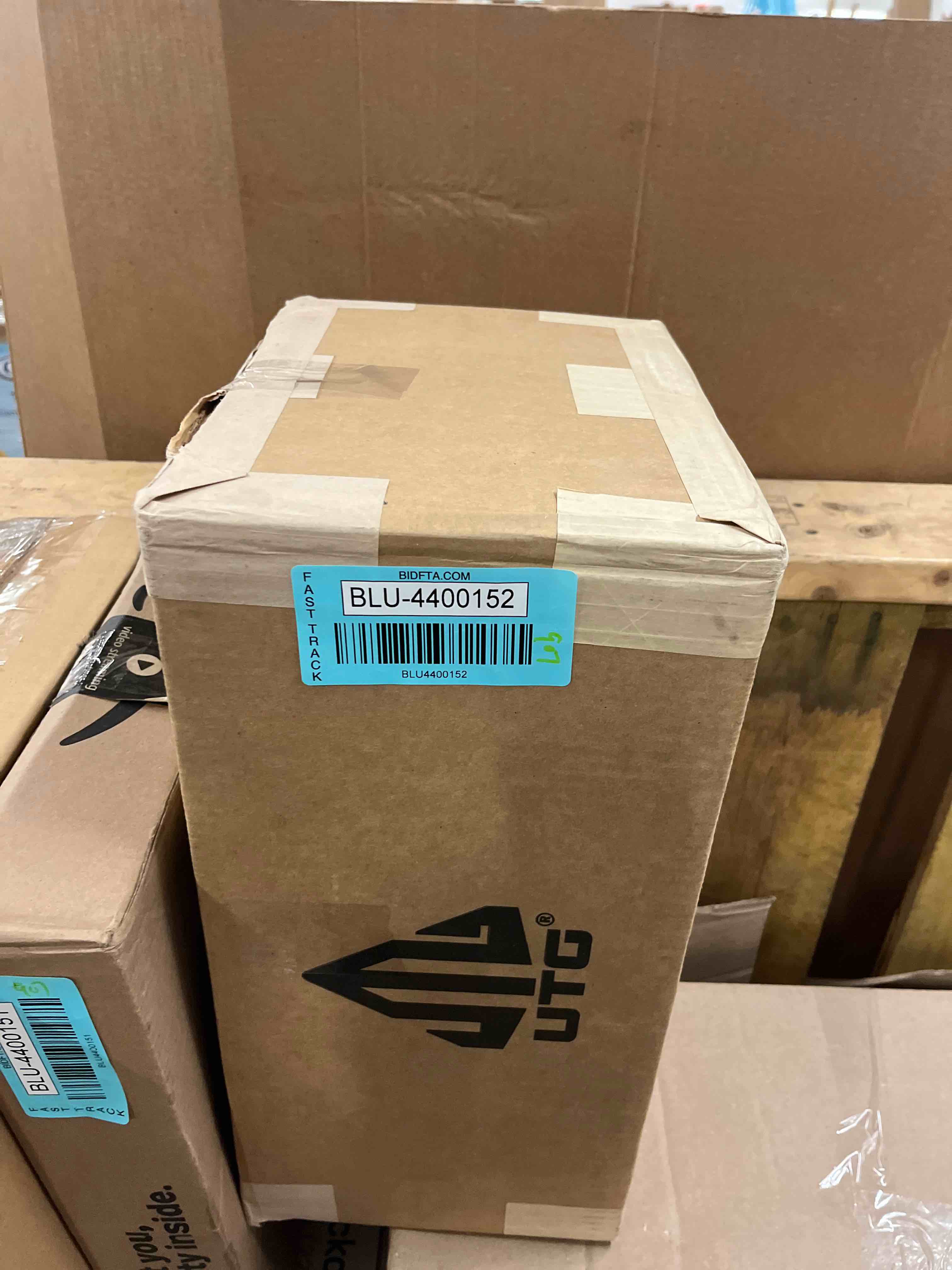 https://s3.amazonaws.com/lotting-images-prod/phillipi/BLU4400153_1750390844014.jpeg