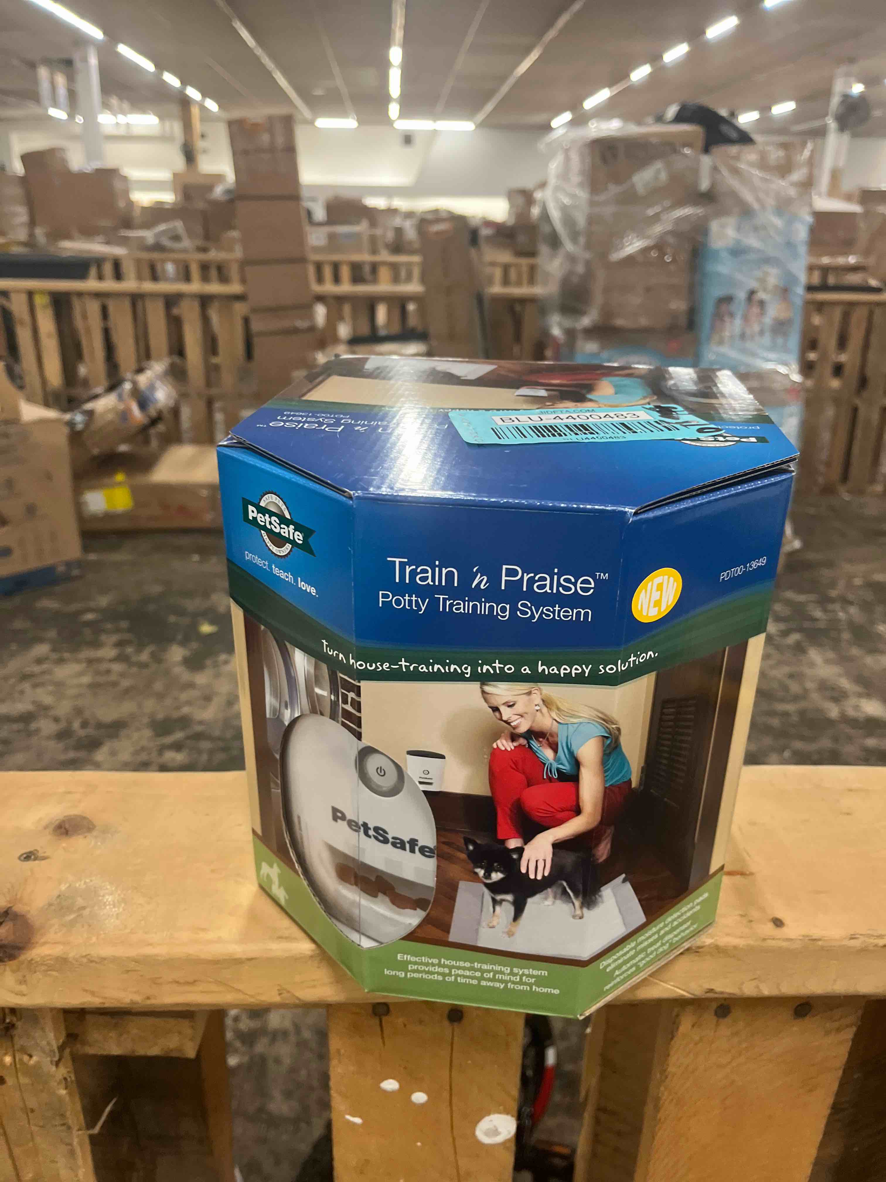 https://s3.amazonaws.com/lotting-images-prod/phillipi/BLU4400483_1752019512912.jpeg